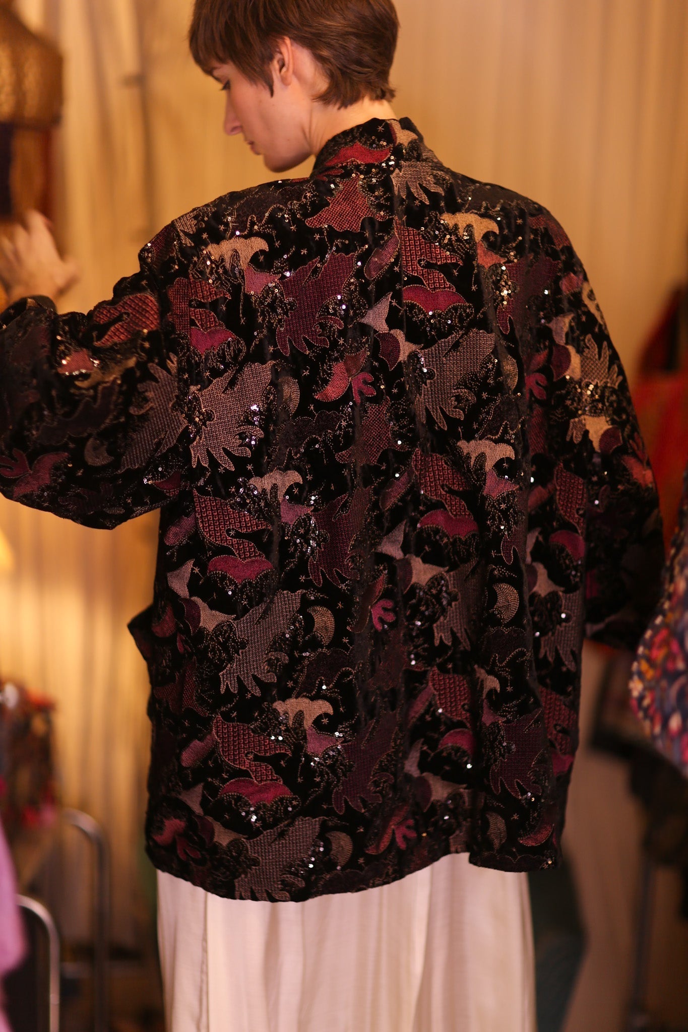 EMBROIDERED VELVET SHORT KIMONO MAPLES - MOMO STUDIO BERLIN - Berlin Concept Store - sustainable & ethical fashion