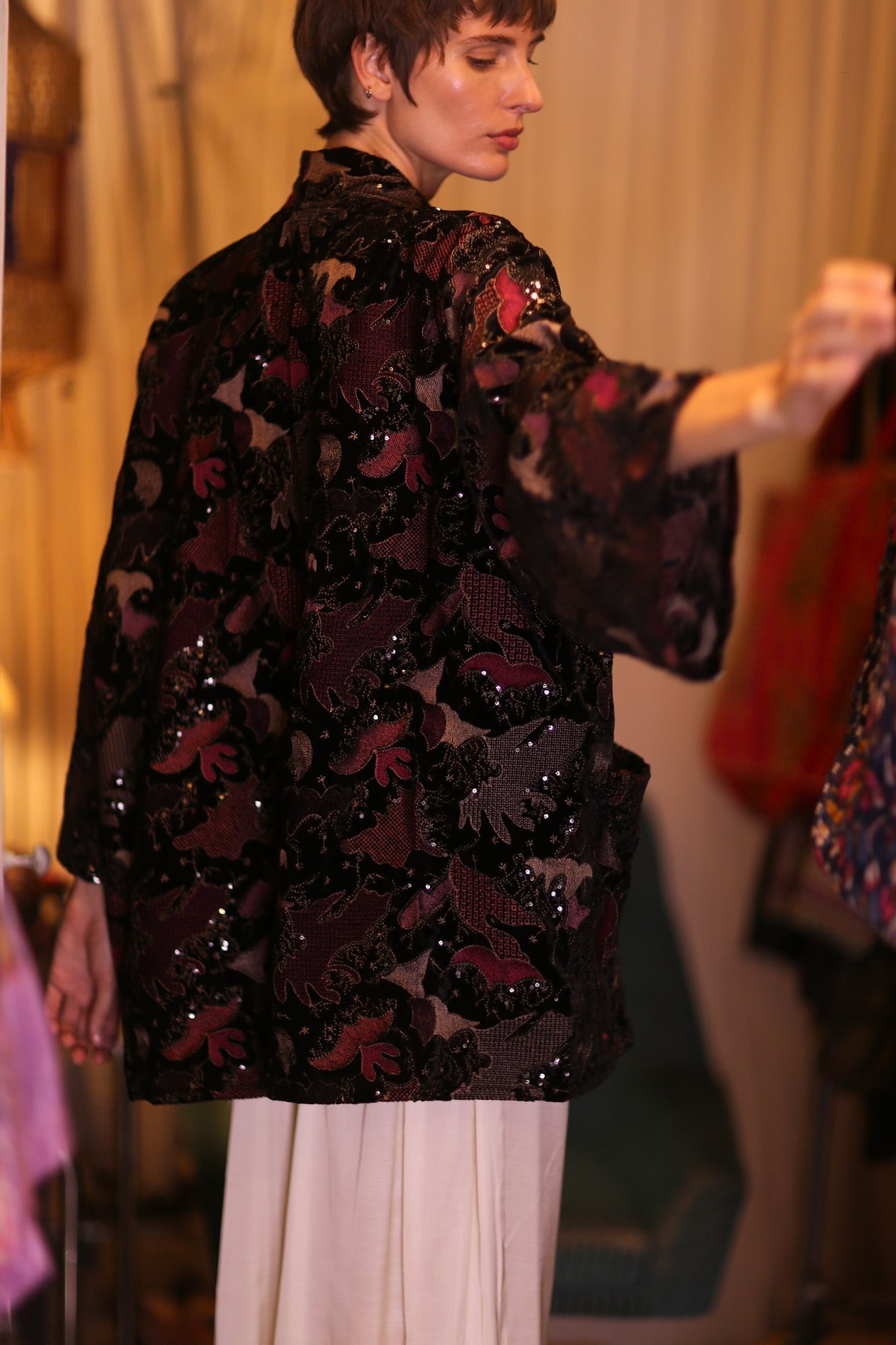 EMBROIDERED VELVET SHORT KIMONO MAPLES - MOMO STUDIO BERLIN - Berlin Concept Store - sustainable & ethical fashion