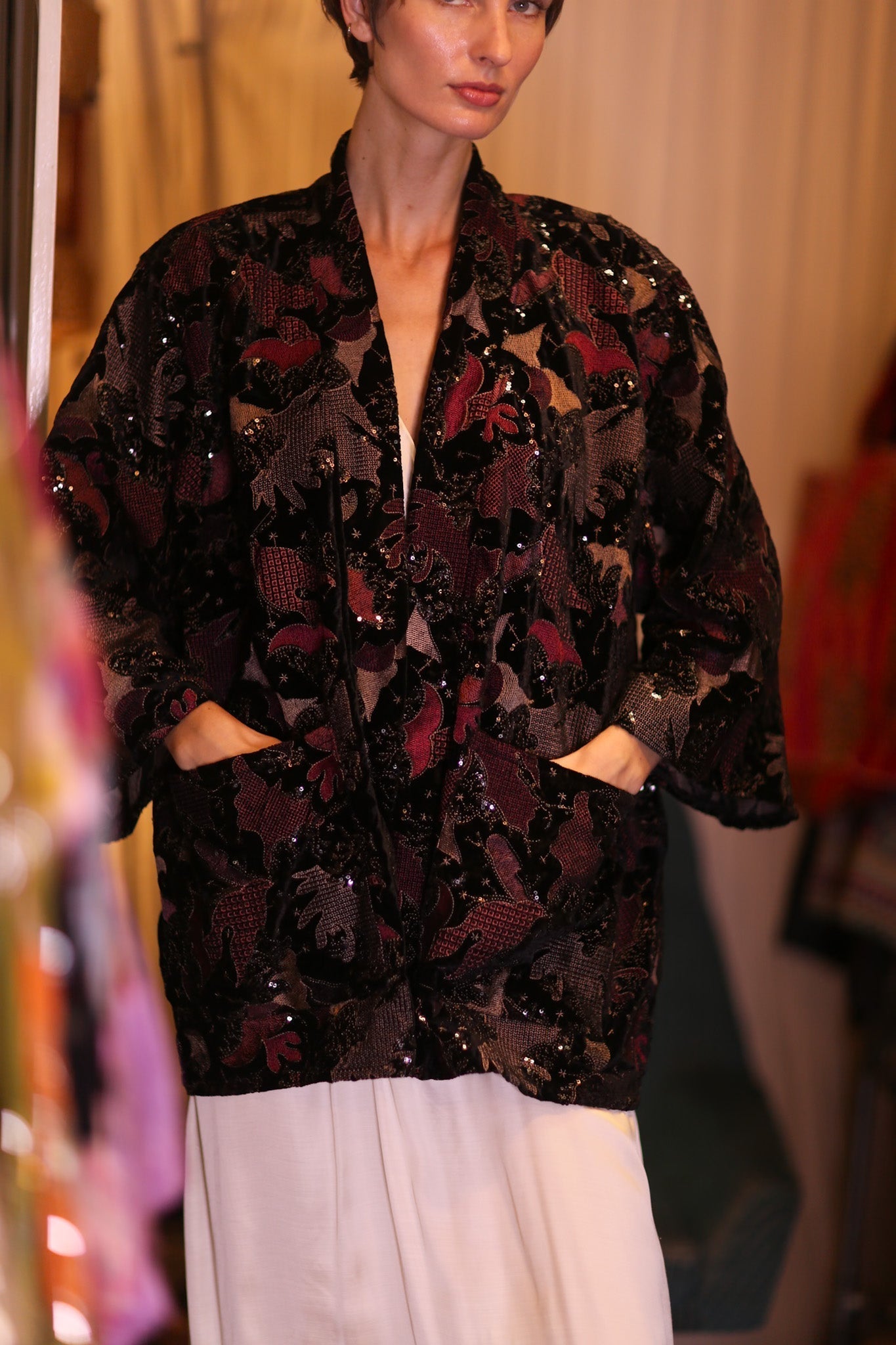 EMBROIDERED VELVET SHORT KIMONO MAPLES - MOMO STUDIO BERLIN - Berlin Concept Store - sustainable & ethical fashion