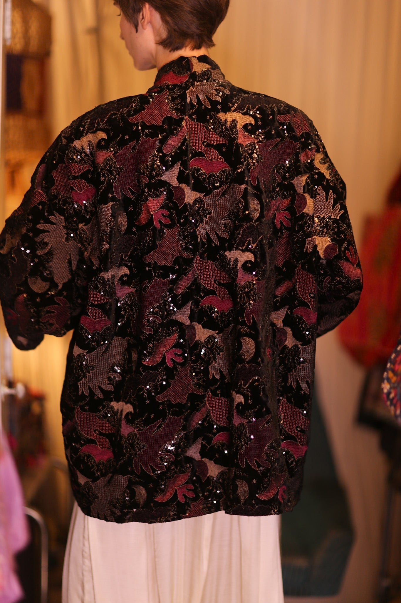 EMBROIDERED VELVET SHORT KIMONO MAPLES - MOMO STUDIO BERLIN - Berlin Concept Store - sustainable & ethical fashion