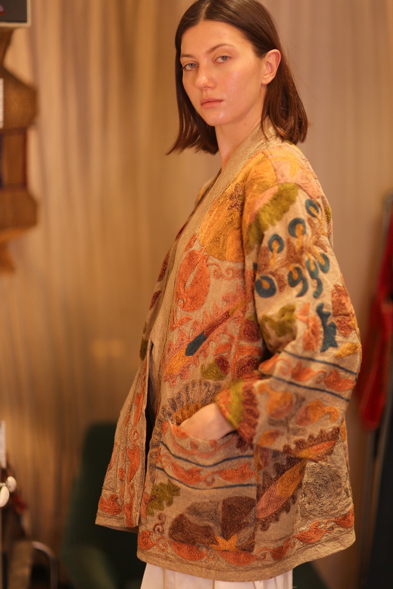 EMBROIDERED VELVET SHORT KIMONO MONTY LULU - MOMO STUDIO BERLIN - Berlin Concept Store - sustainable & ethical fashion
