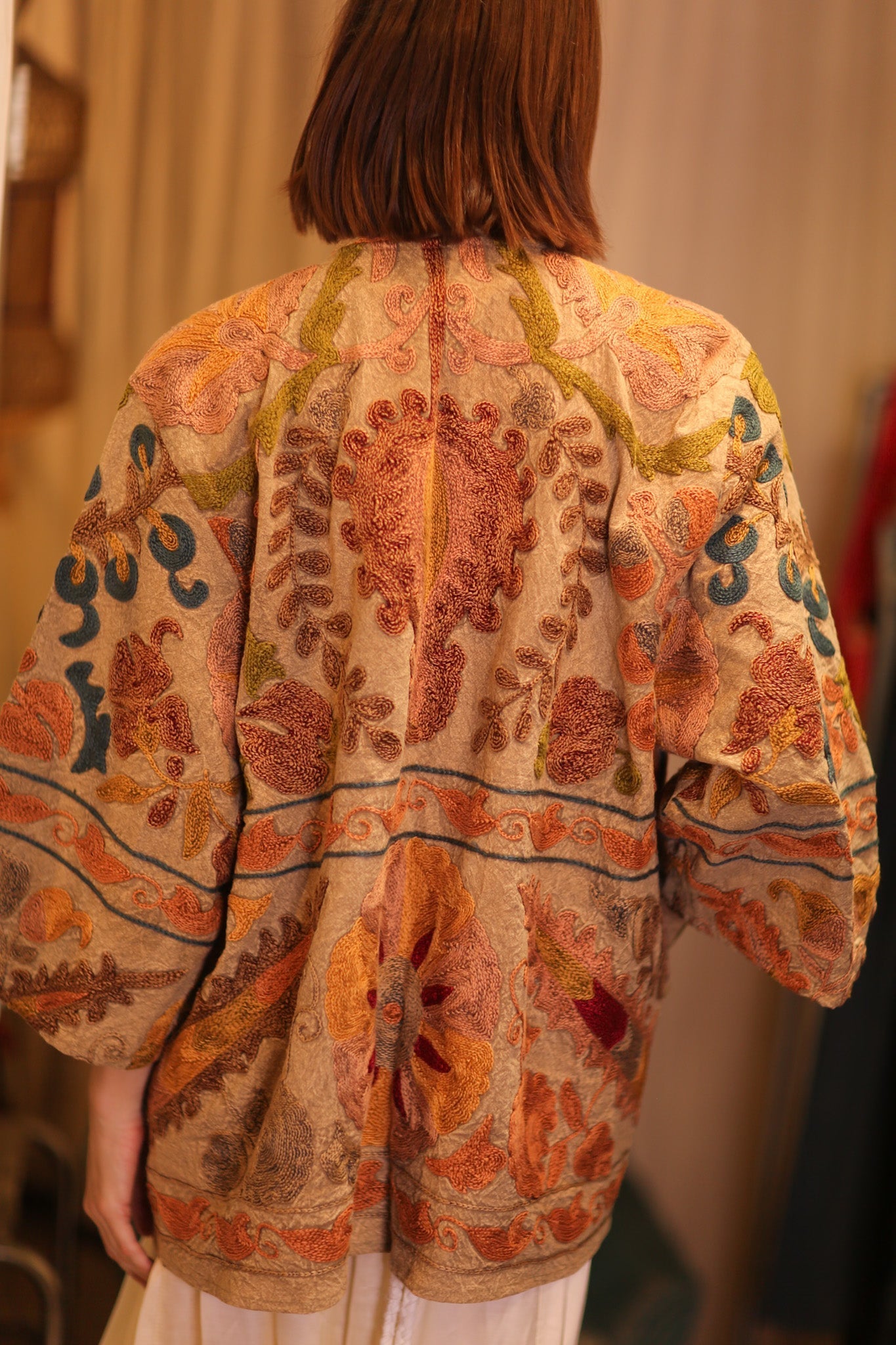EMBROIDERED VELVET SHORT KIMONO MONTY LULU - MOMO STUDIO BERLIN - Berlin Concept Store - sustainable & ethical fashion