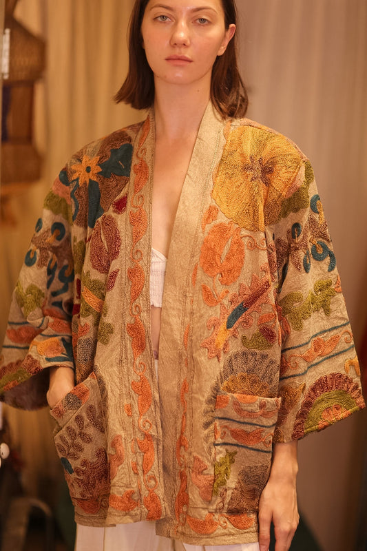 EMBROIDERED VELVET SHORT KIMONO MONTY LULU - MOMO STUDIO BERLIN - Berlin Concept Store - sustainable & ethical fashion