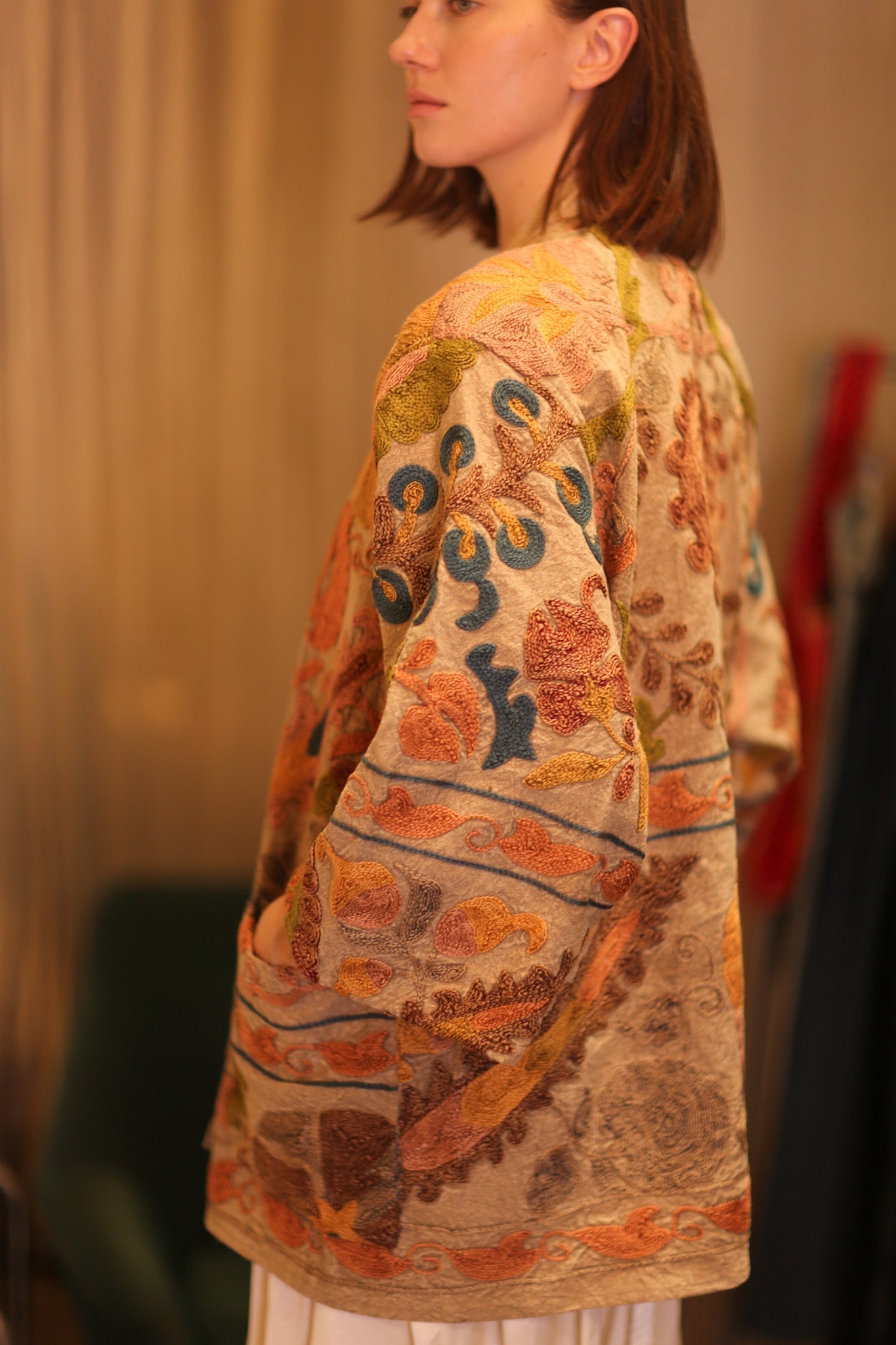 EMBROIDERED VELVET SHORT KIMONO MONTY LULU - MOMO STUDIO BERLIN - Berlin Concept Store - sustainable & ethical fashion