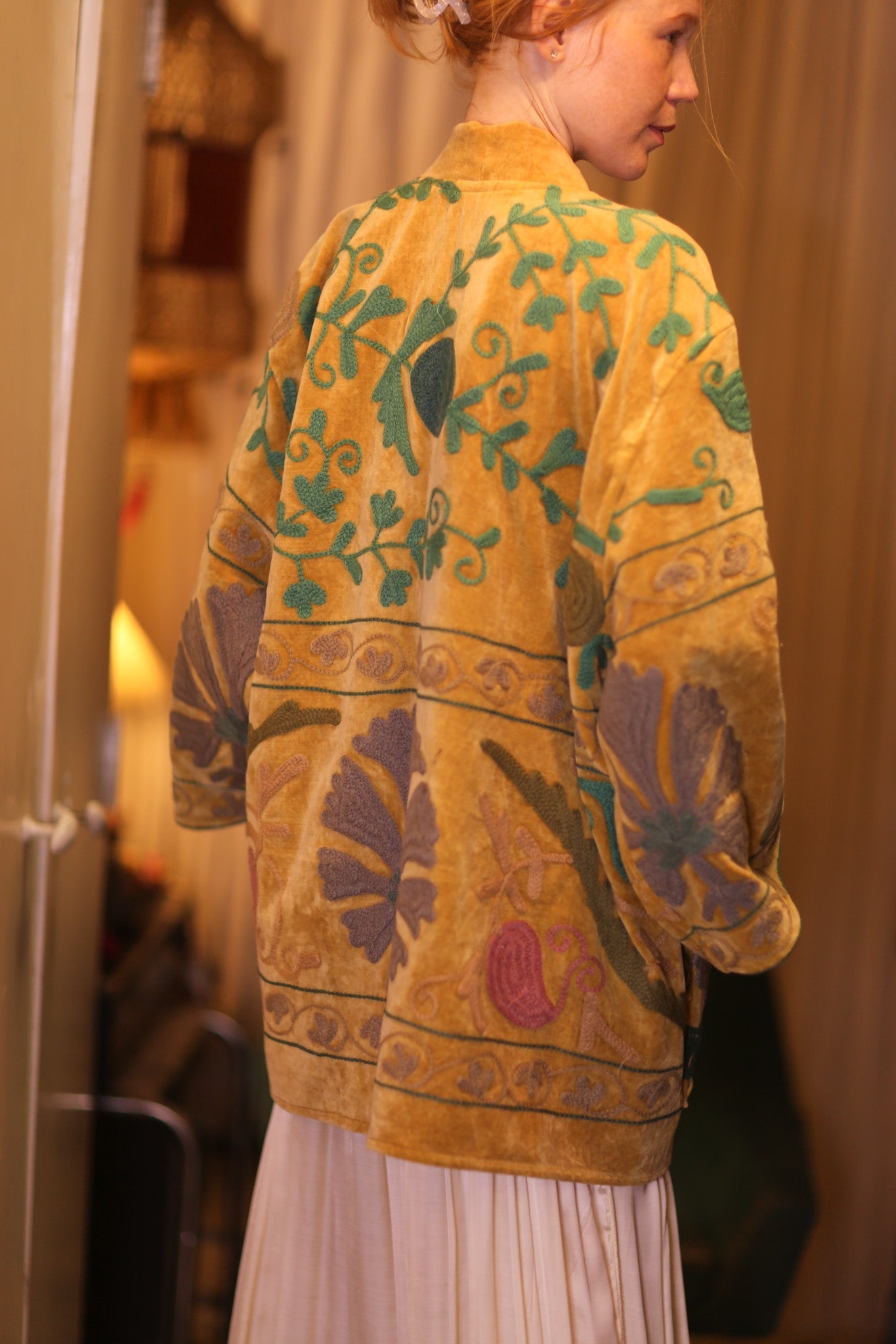 EMBROIDERED VELVET SHORT KIMONO MONTY SHOON - MOMO STUDIO BERLIN - Berlin Concept Store - sustainable & ethical fashion