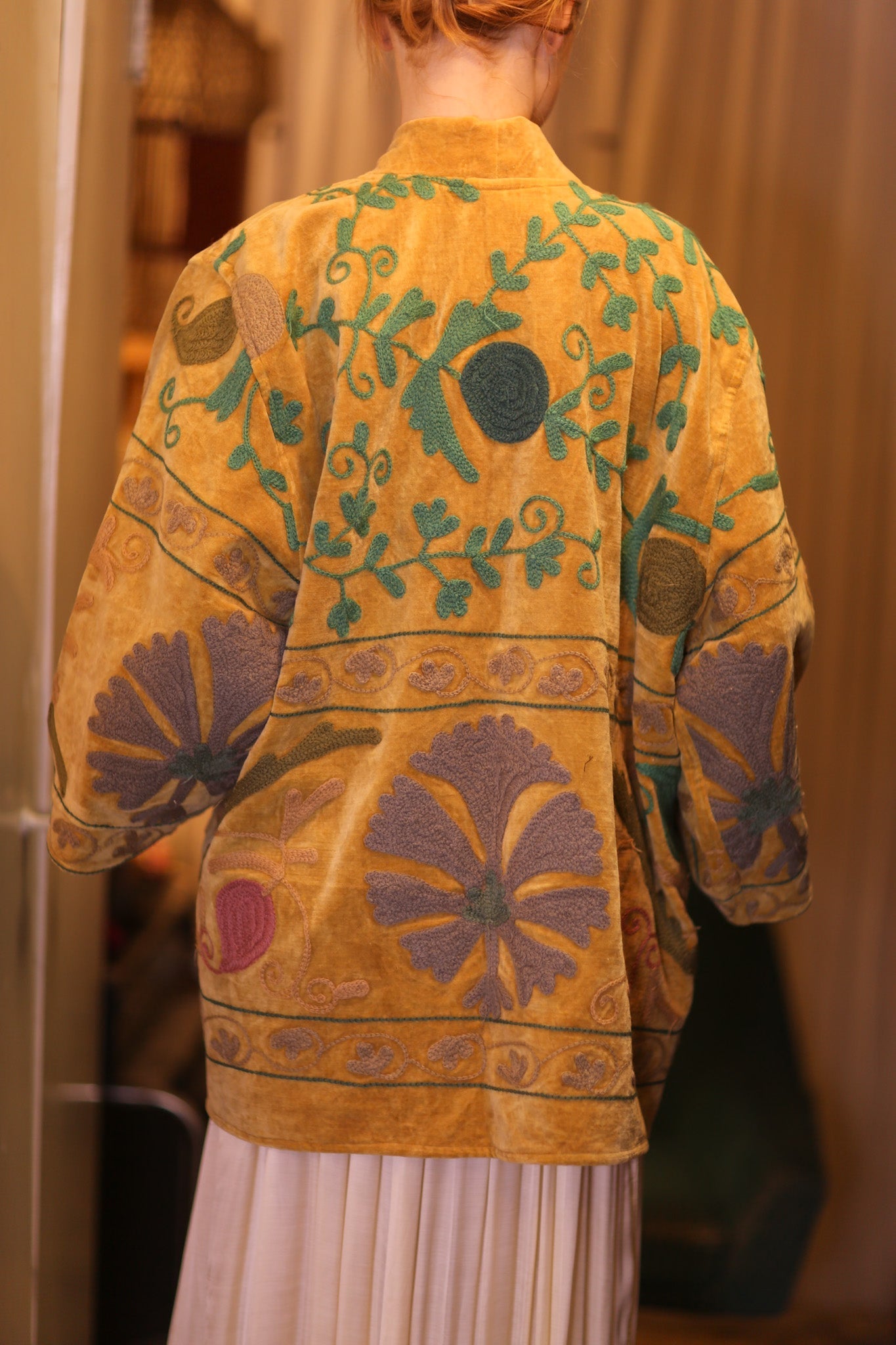 EMBROIDERED VELVET SHORT KIMONO MONTY SHOON - MOMO STUDIO BERLIN - Berlin Concept Store - sustainable & ethical fashion