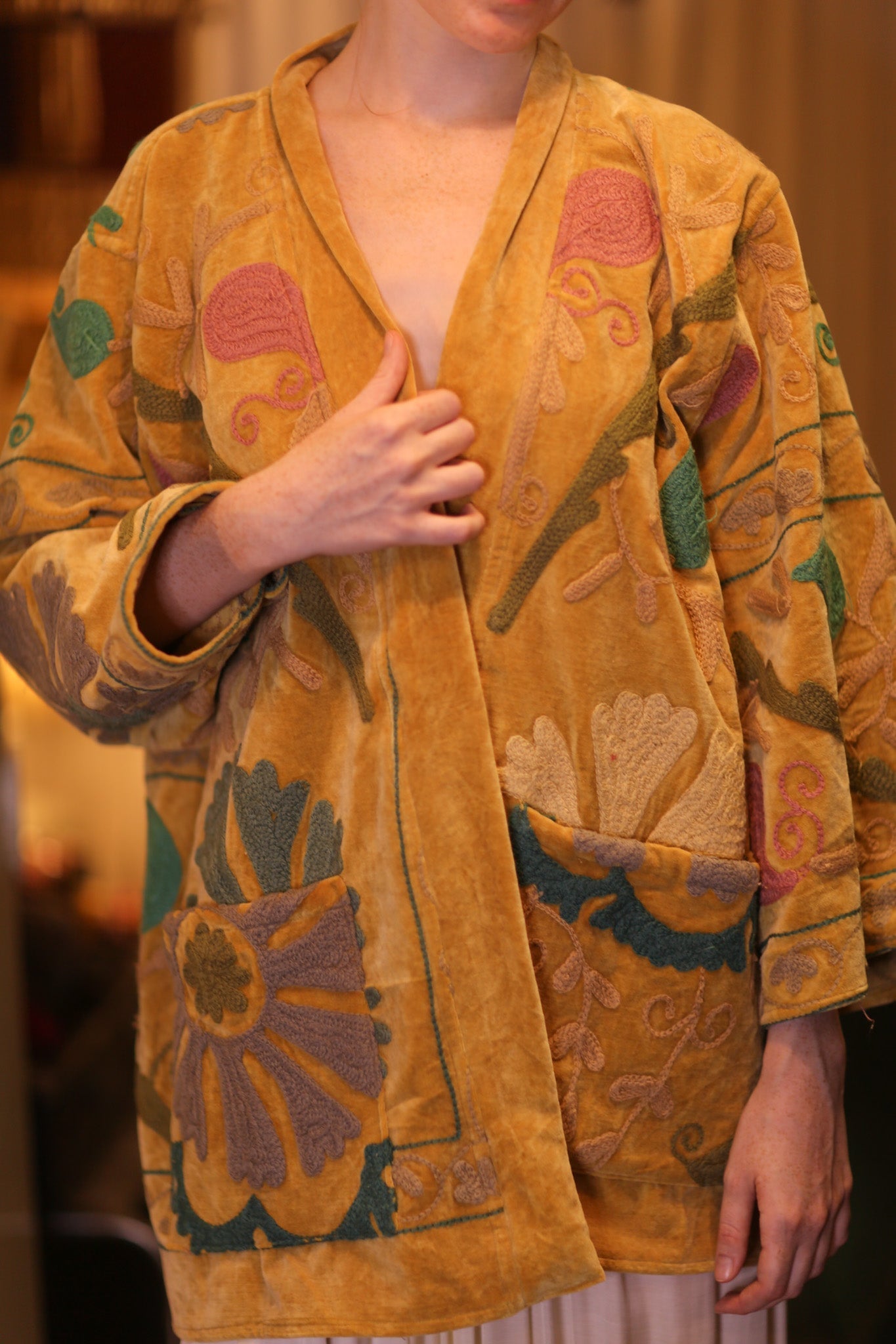 EMBROIDERED VELVET SHORT KIMONO MONTY SHOON - MOMO STUDIO BERLIN - Berlin Concept Store - sustainable & ethical fashion