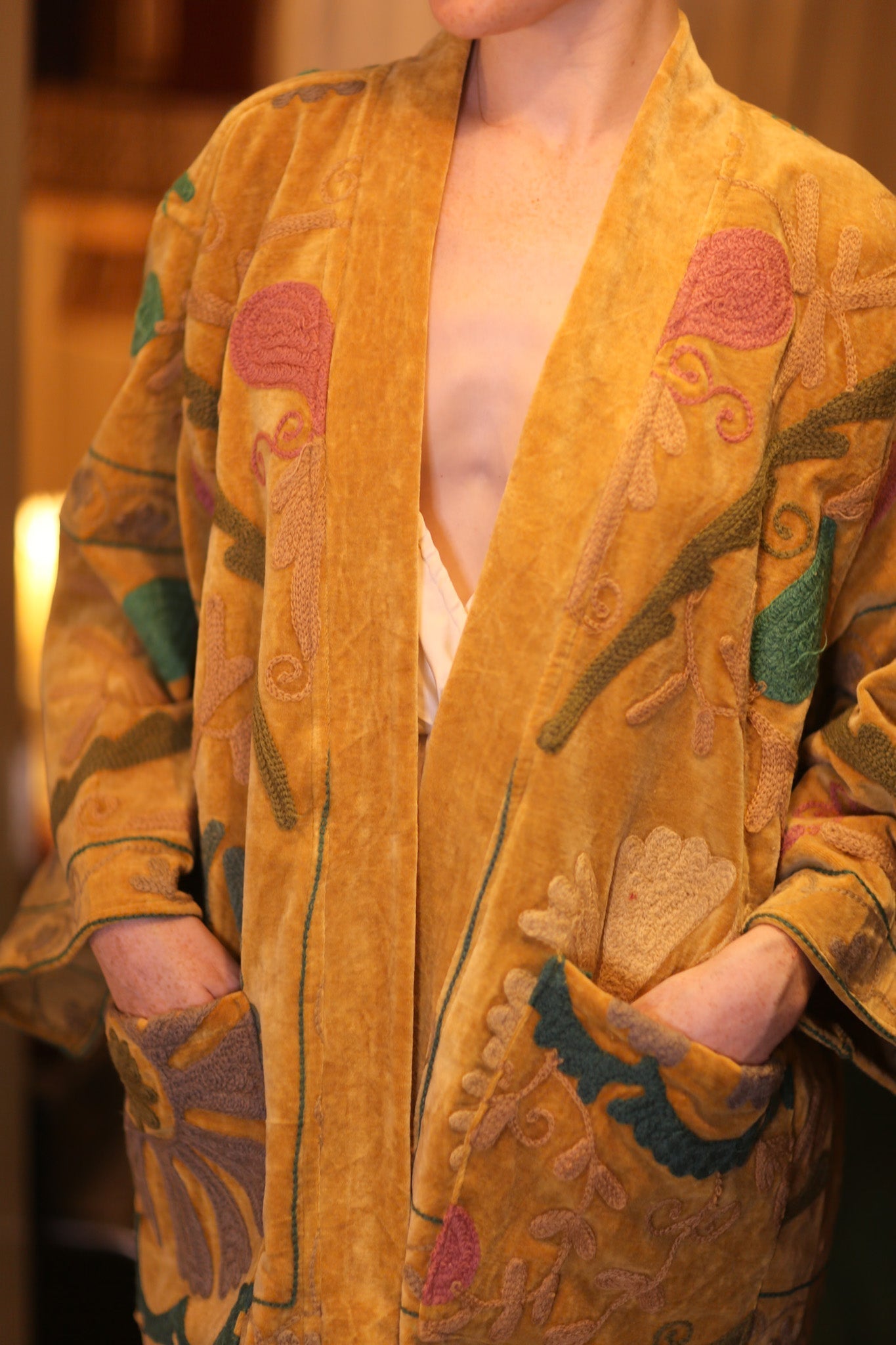 EMBROIDERED VELVET SHORT KIMONO MONTY SHOON - MOMO STUDIO BERLIN - Berlin Concept Store - sustainable & ethical fashion