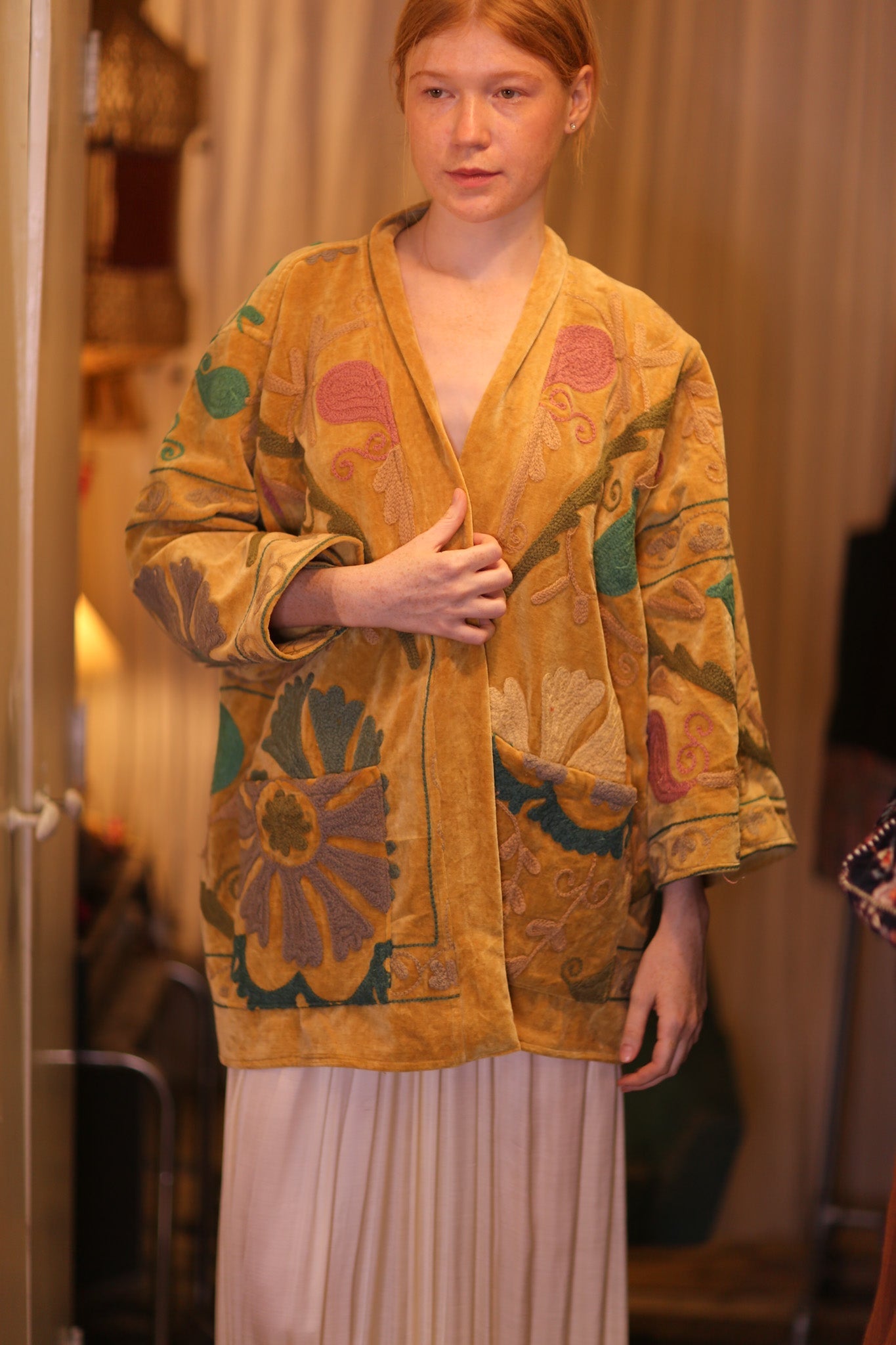 EMBROIDERED VELVET SHORT KIMONO MONTY SHOON - MOMO STUDIO BERLIN - Berlin Concept Store - sustainable & ethical fashion