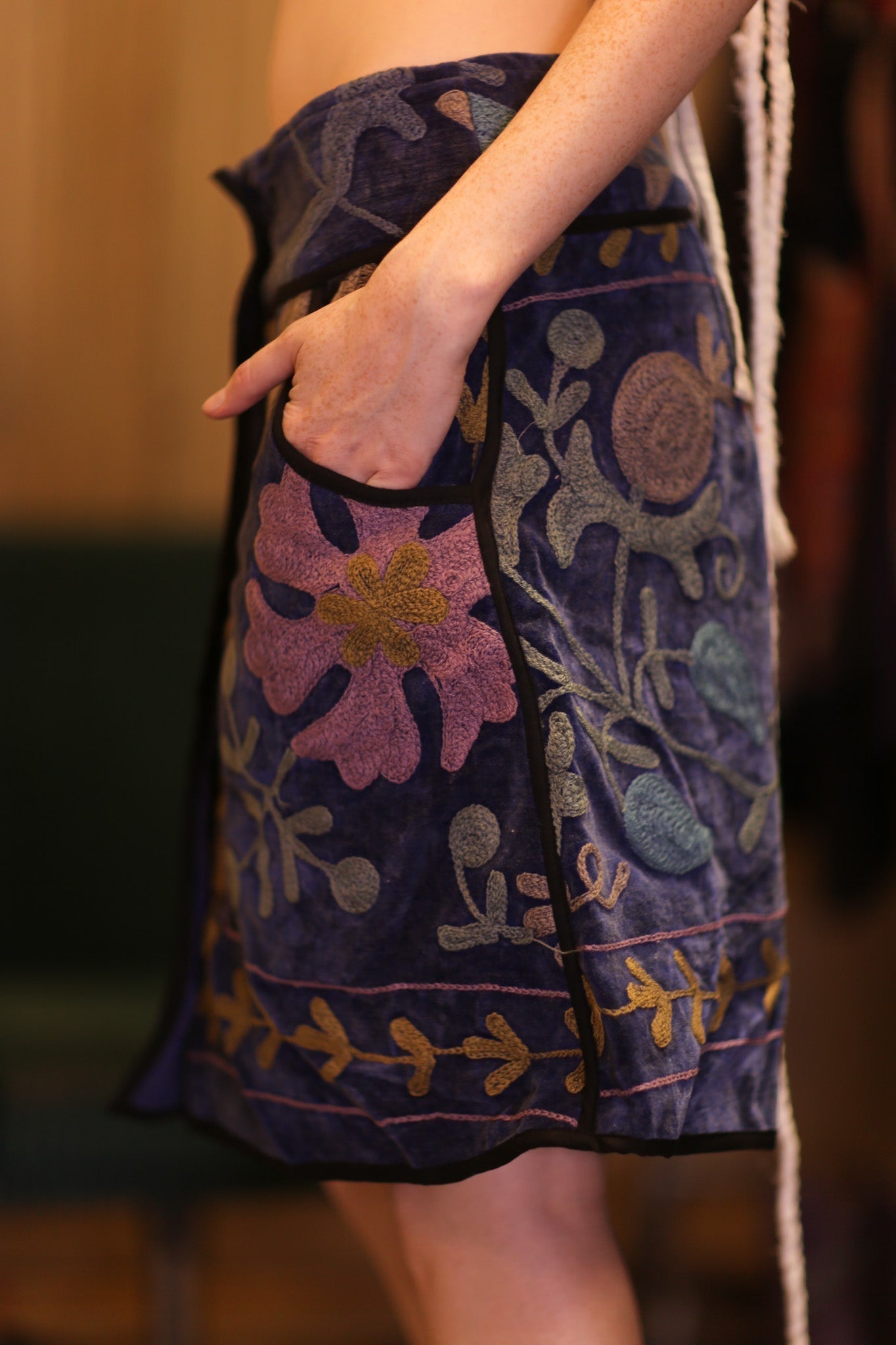 EMBROIDERED VELVETI SKIRT KIRSTAN - MOMO STUDIO BERLIN - Berlin Concept Store - sustainable & ethical fashion