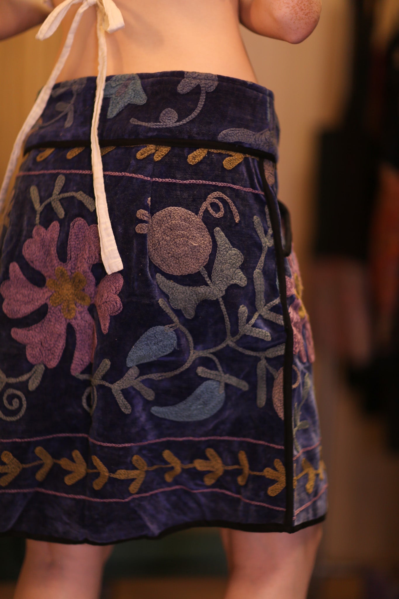 EMBROIDERED VELVETI SKIRT KIRSTAN - MOMO STUDIO BERLIN - Berlin Concept Store - sustainable & ethical fashion