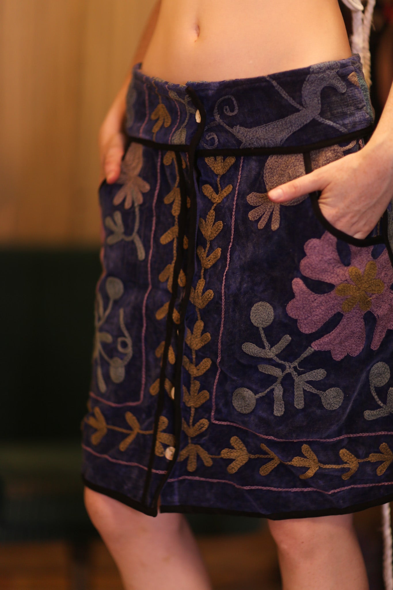 EMBROIDERED VELVETI SKIRT KIRSTAN - MOMO STUDIO BERLIN - Berlin Concept Store - sustainable & ethical fashion