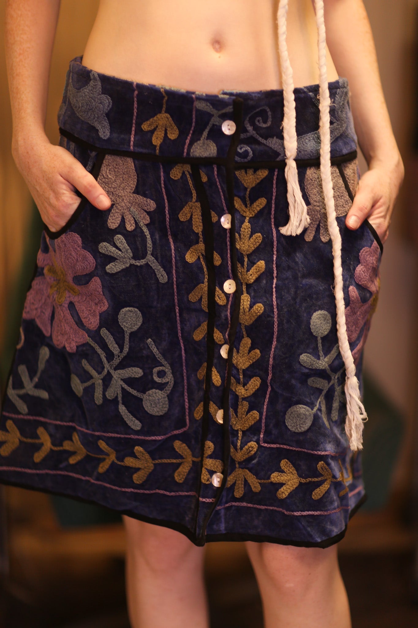 EMBROIDERED VELVETI SKIRT KIRSTAN - MOMO STUDIO BERLIN - Berlin Concept Store - sustainable & ethical fashion