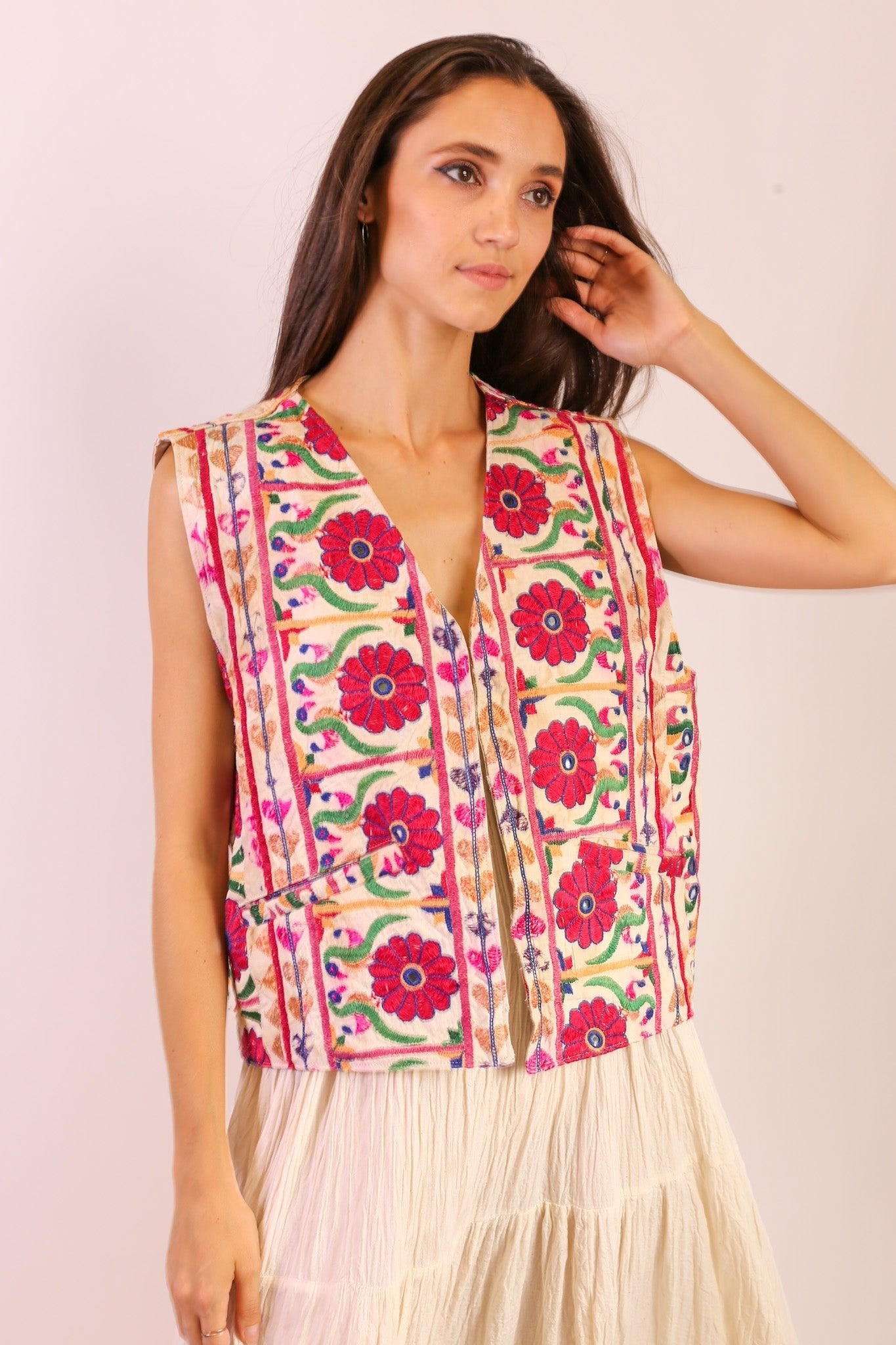 EMBROIDERED VEST OGLU - MOMO STUDIO BERLIN - Berlin Concept Store - sustainable & ethical fashion