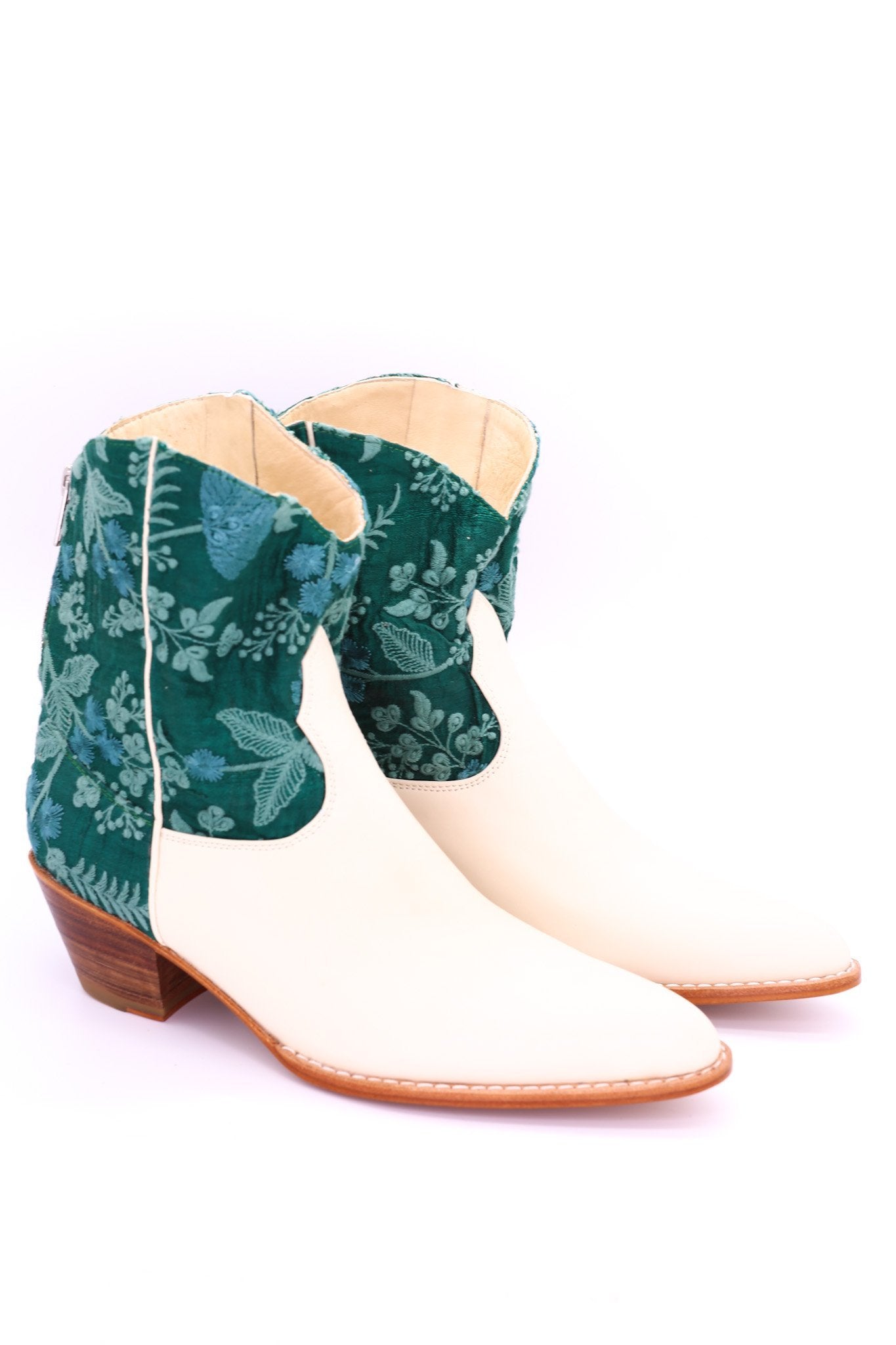 EMBROIDERED WESTERN BOOTIES PATRA - MOMO STUDIO BERLIN - Berlin Concept Store - sustainable & ethical fashion