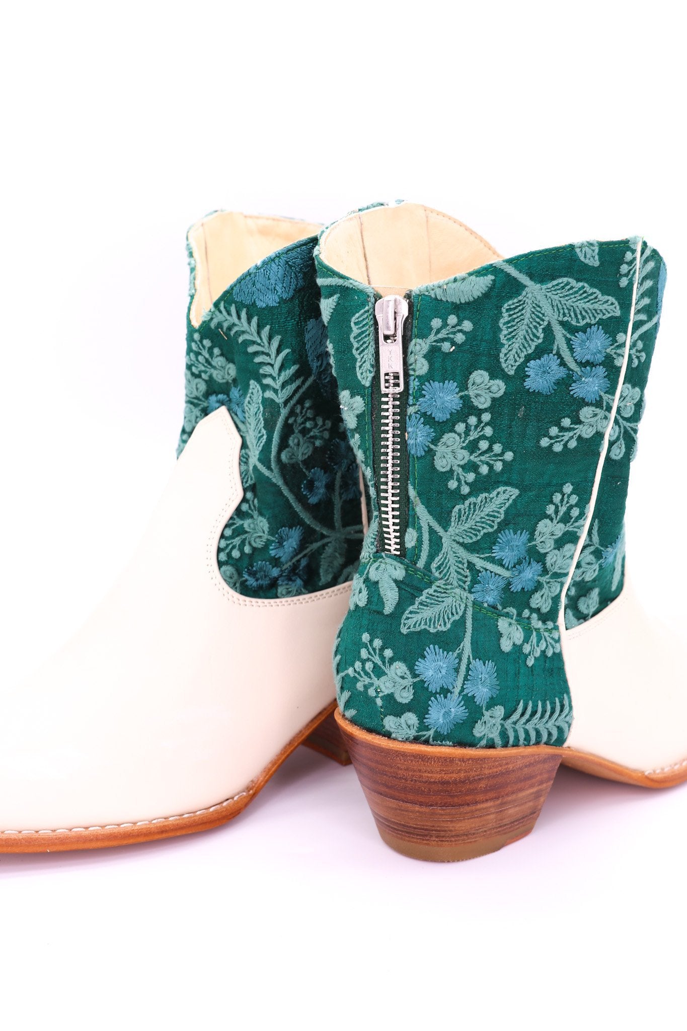 EMBROIDERED WESTERN BOOTIES PATRA - MOMO STUDIO BERLIN - Berlin Concept Store - sustainable & ethical fashion