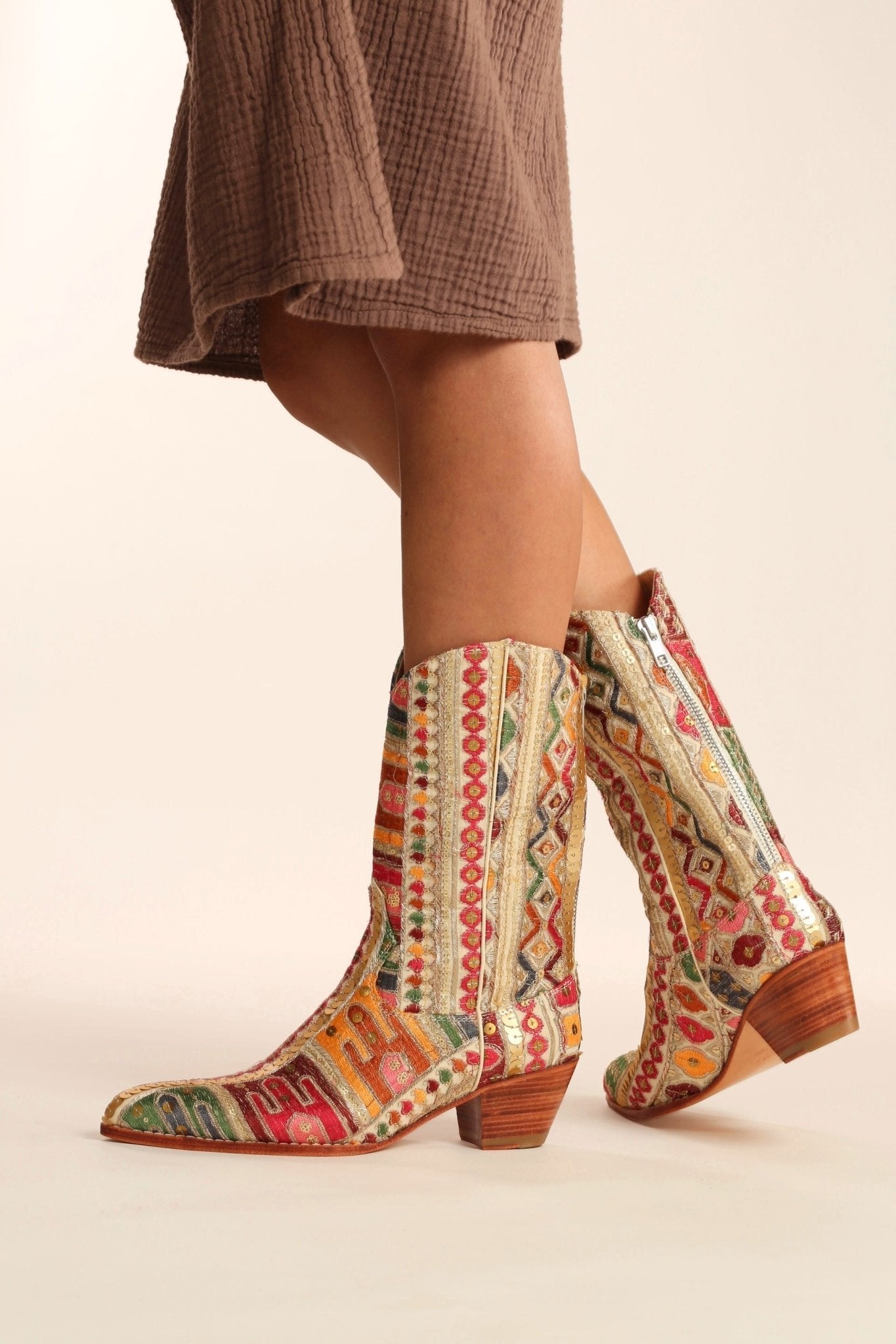 EMBROIDERED WESTERN BOOTS SILK LAFATA - MOMO STUDIO BERLIN - Berlin Concept Store - sustainable & ethical fashion