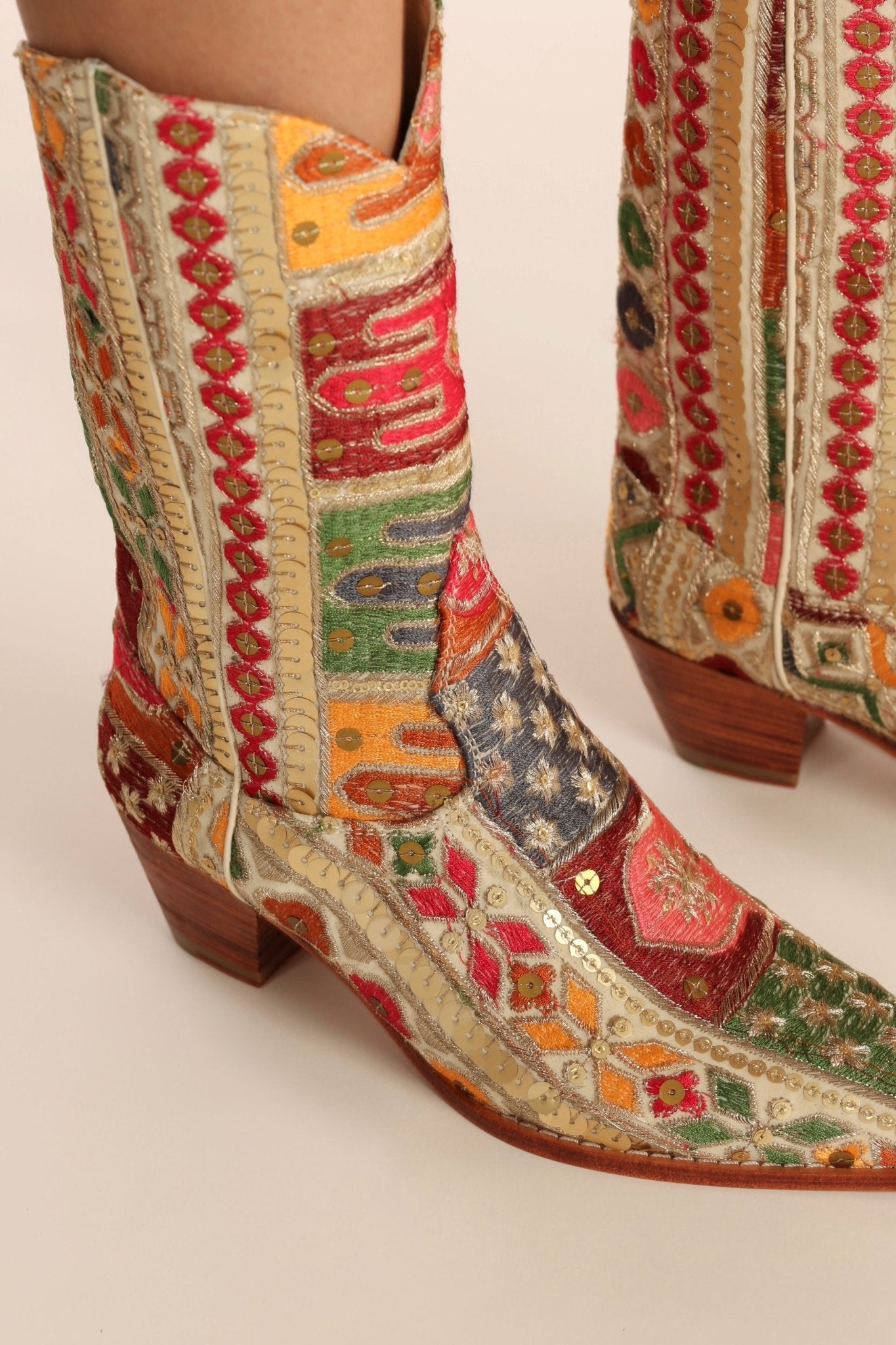 EMBROIDERED WESTERN BOOTS SILK LAFATA - MOMO STUDIO BERLIN - Berlin Concept Store - sustainable & ethical fashion