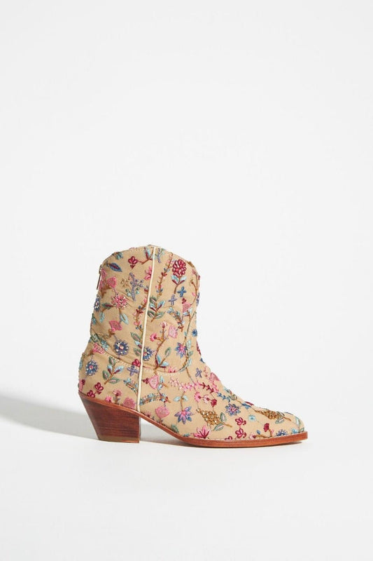 EMBROIDERED WESTERN BOOTS SUSAN X ANTHROPOLOGIE - MOMO STUDIO BERLIN - Berlin Concept Store - sustainable & ethical fashion