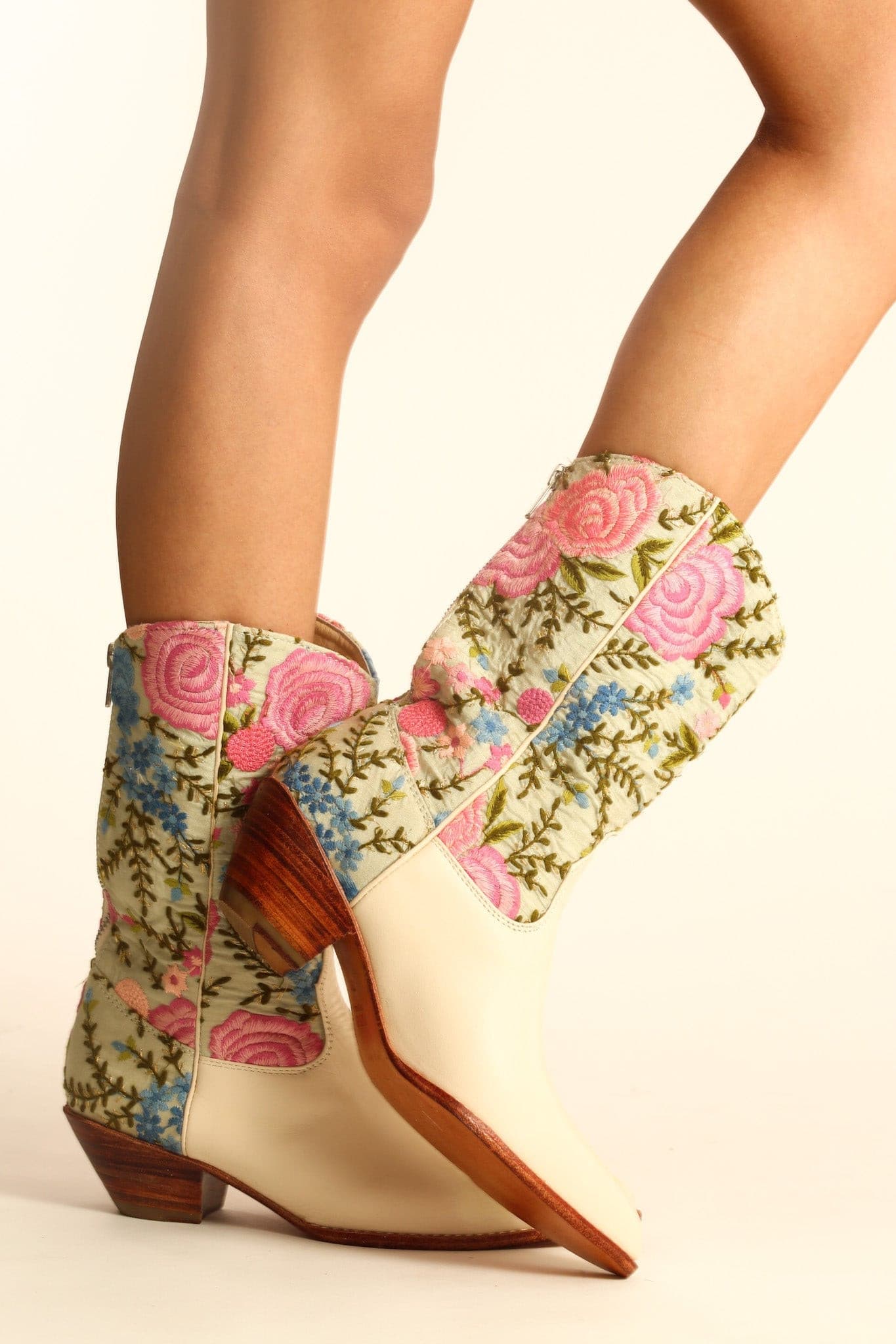 EMBROIDERED WESTERN FABRIC BOOTS WANISA - MOMO STUDIO BERLIN - Berlin Concept Store - sustainable & ethical fashion