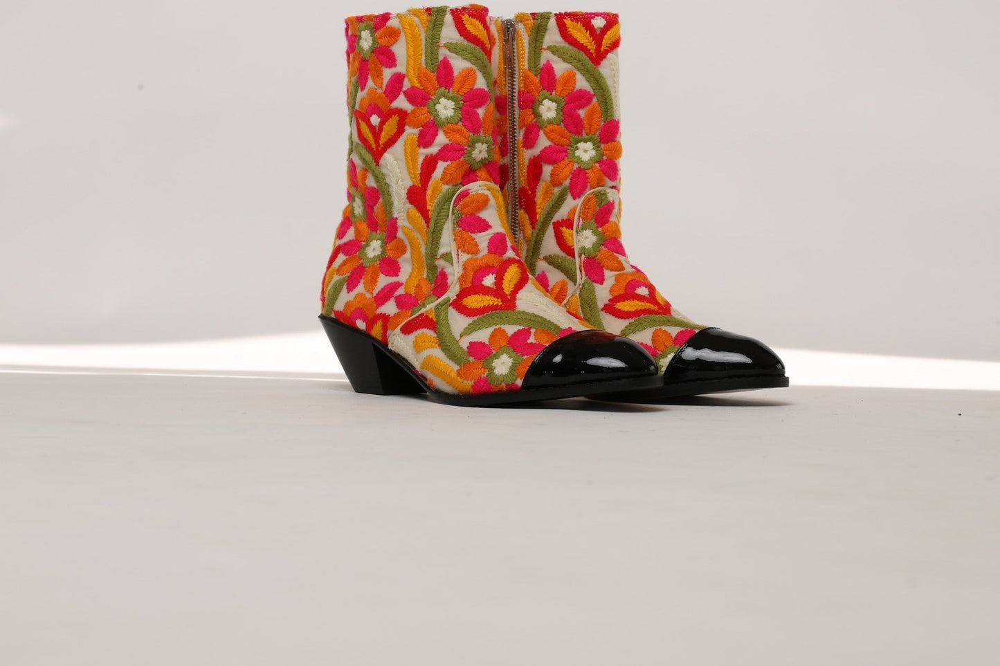 ESME FLORAL EMBROIDERED BOOTS - MOMO STUDIO BERLIN - Berlin Concept Store - sustainable & ethical fashion