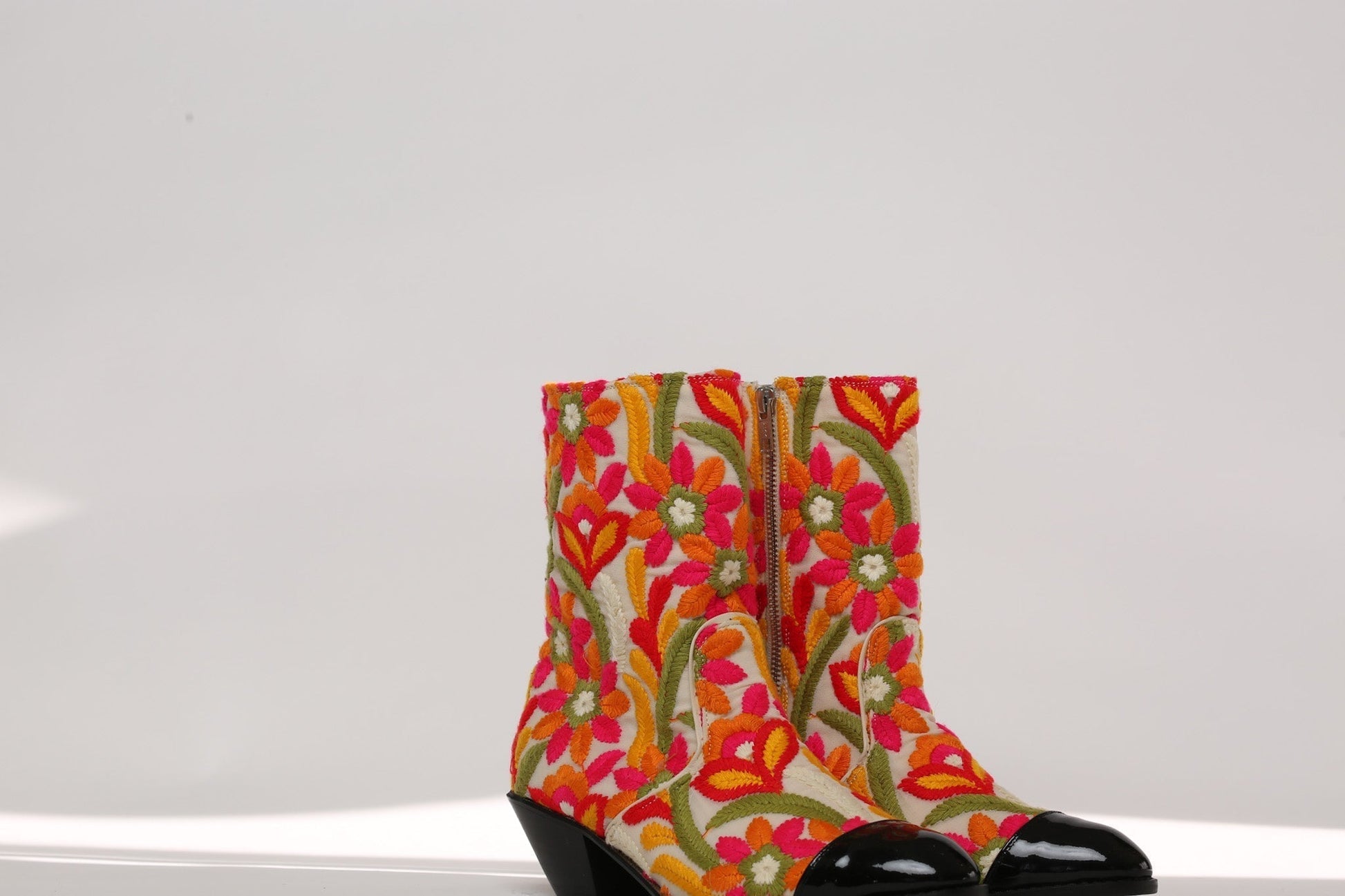 ESME FLORAL EMBROIDERED BOOTS - MOMO STUDIO BERLIN - Berlin Concept Store - sustainable & ethical fashion