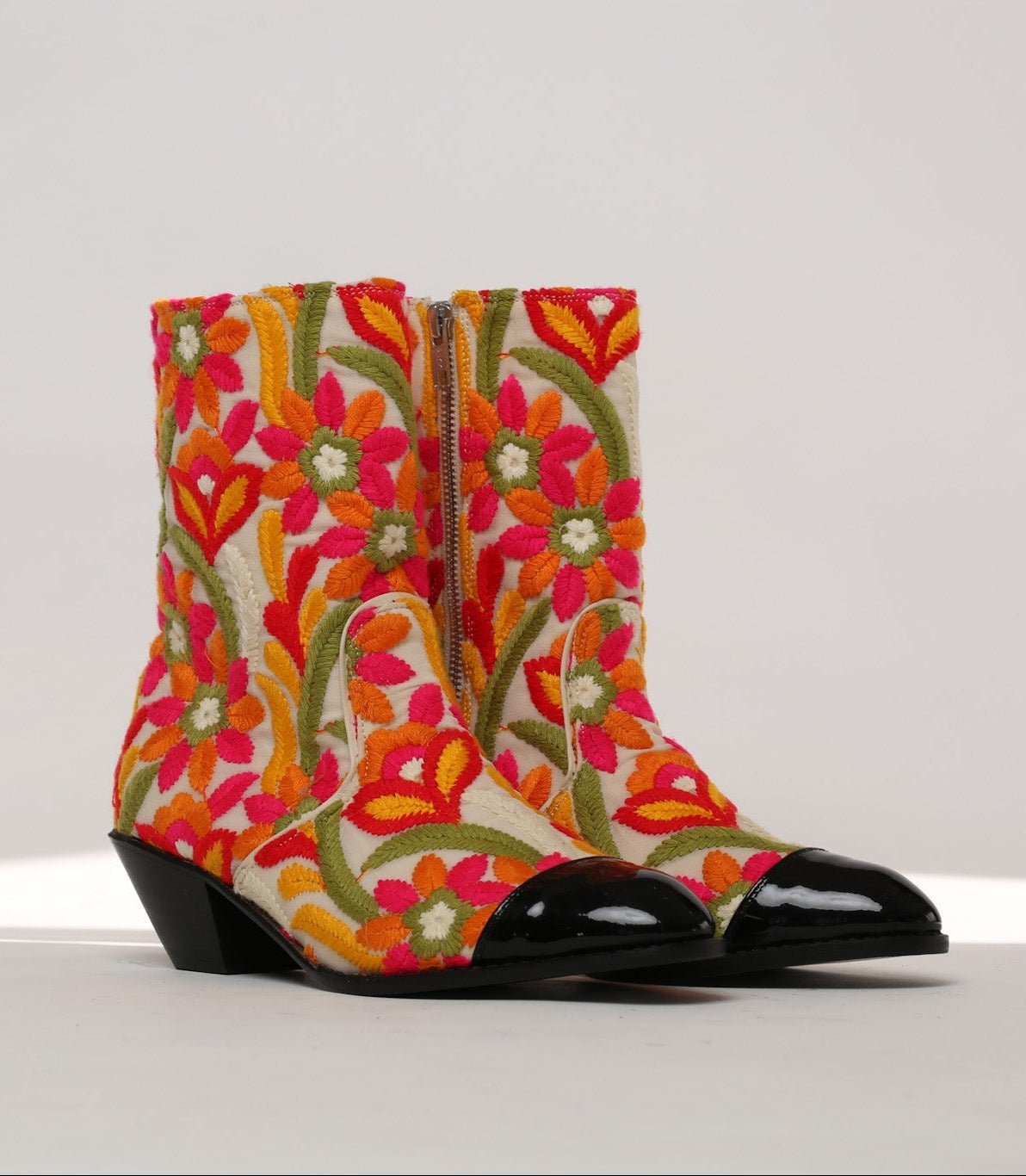 ESME FLORAL EMBROIDERED BOOTS - MOMO STUDIO BERLIN - Berlin Concept Store - sustainable & ethical fashion