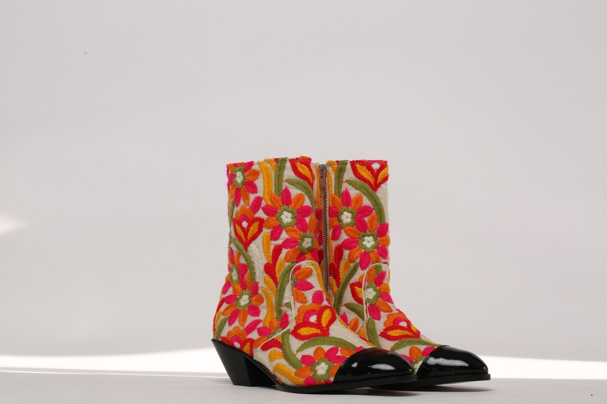 ESME FLORAL EMBROIDERED BOOTS - MOMO STUDIO BERLIN - Berlin Concept Store - sustainable & ethical fashion