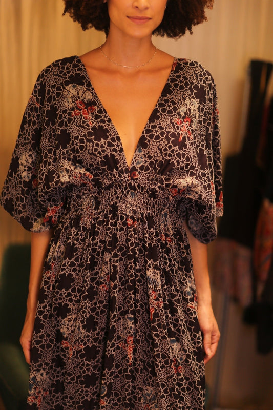 EYELET EMBROIDERED FABRIC ZURI DRESS HYDRANGEAS - MOMO STUDIO BERLIN - Berlin Concept Store - sustainable & ethical fashion