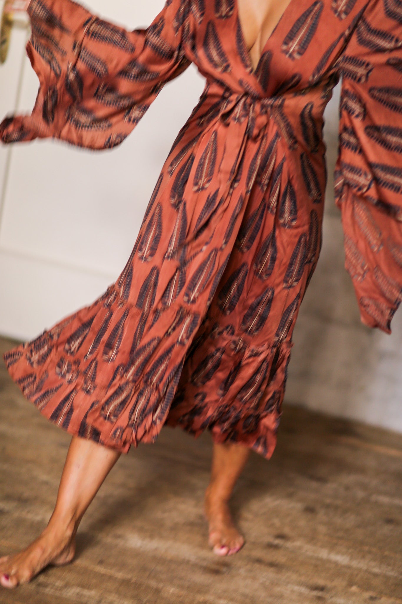 FEATHER XL SILK KIMONO BOZENA - MOMO STUDIO BERLIN - Berlin Concept Store - sustainable & ethical fashion