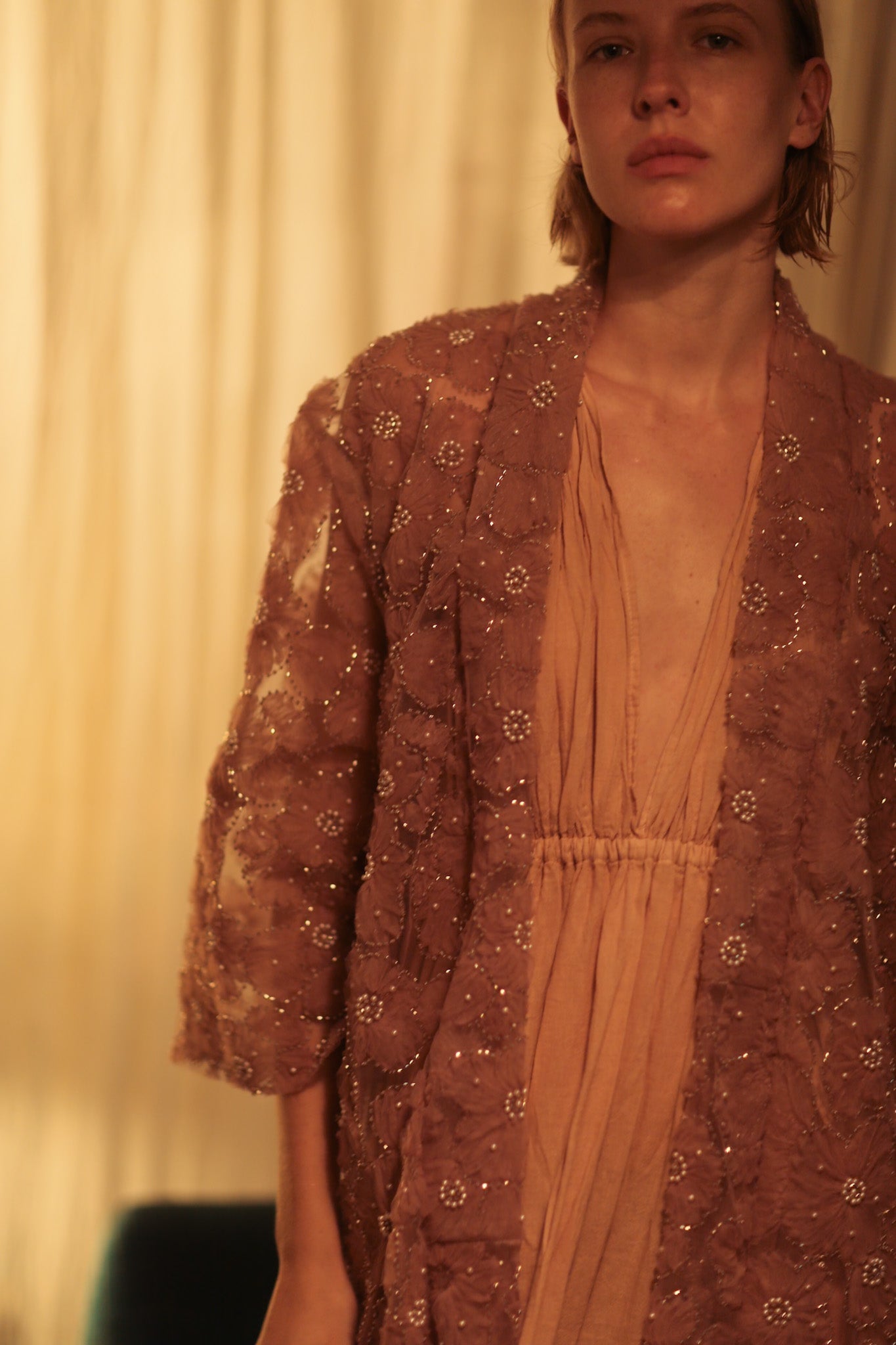 FLO SEQUINED EMBROIDERED SHORT KIMONO VERY PINK - MOMO STUDIO BERLIN - Berlin Concept Store - sustainable & ethical fashion