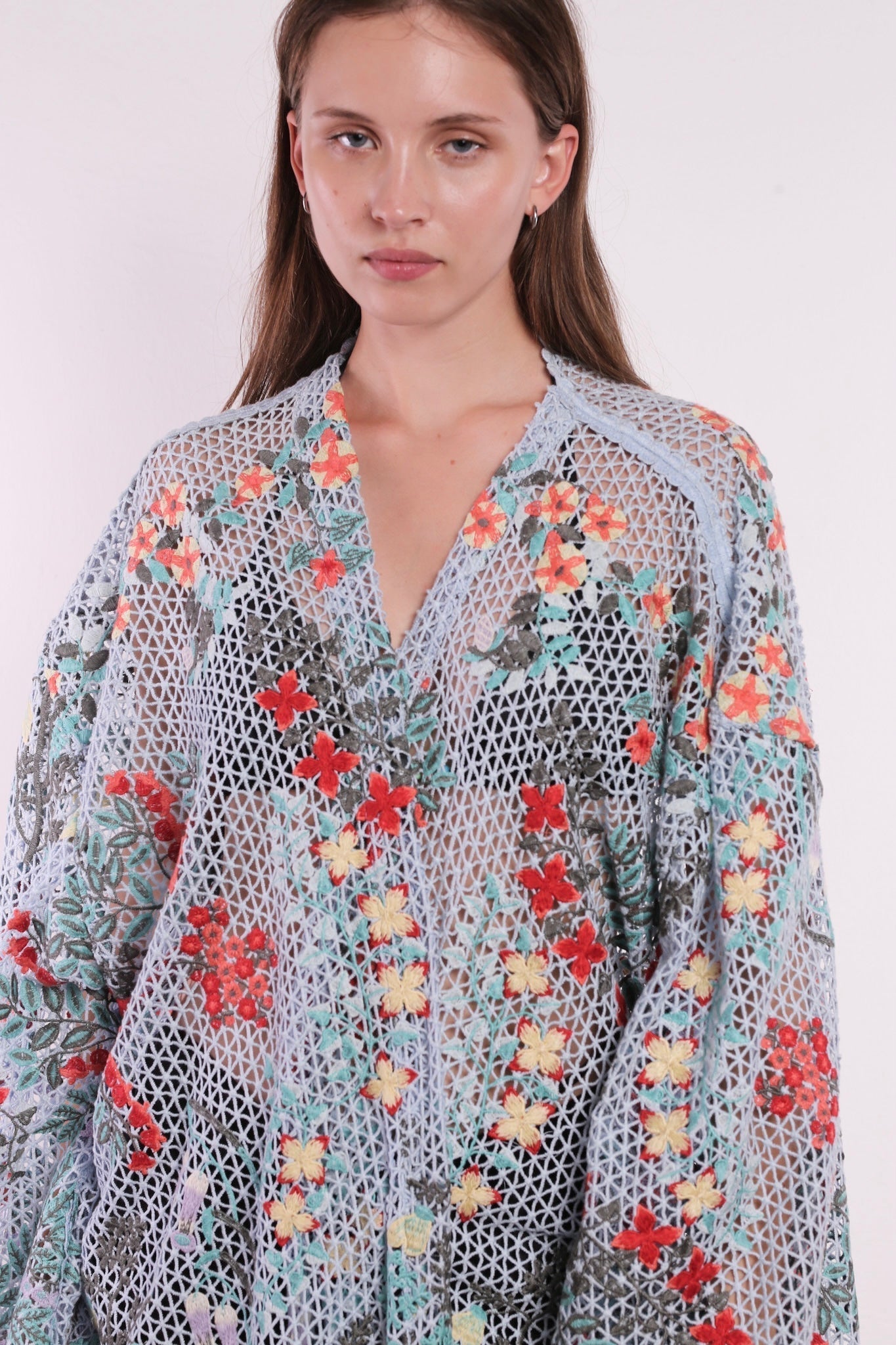 FLOWER COMB LIGHT BLUE COLOR KIMONO - MOMO STUDIO BERLIN - Berlin Concept Store - sustainable & ethical fashion