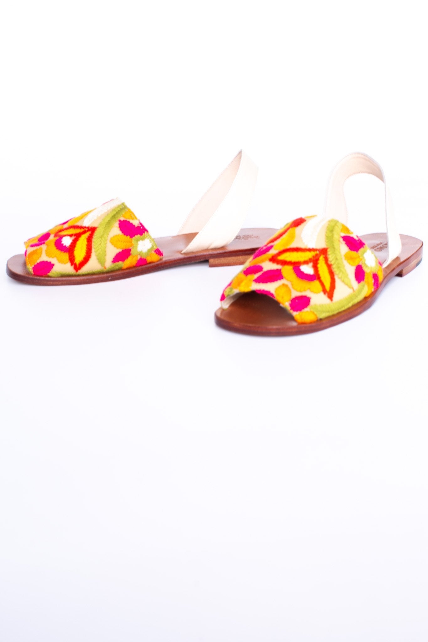 FLOWER EMBROIDERED SANDALS DESSA - MOMO STUDIO BERLIN - Berlin Concept Store - sustainable & ethical fashion