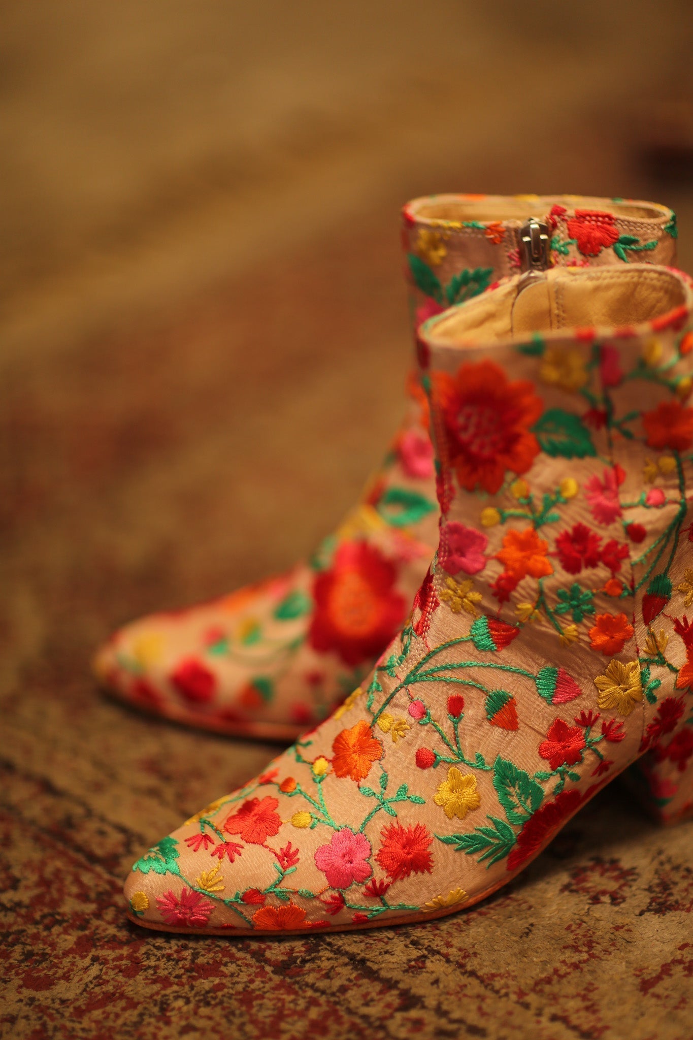 FLOWER EMBROIDERED SILK BOOTS NIKIO - MOMO STUDIO BERLIN - Berlin Concept Store - sustainable & ethical fashion