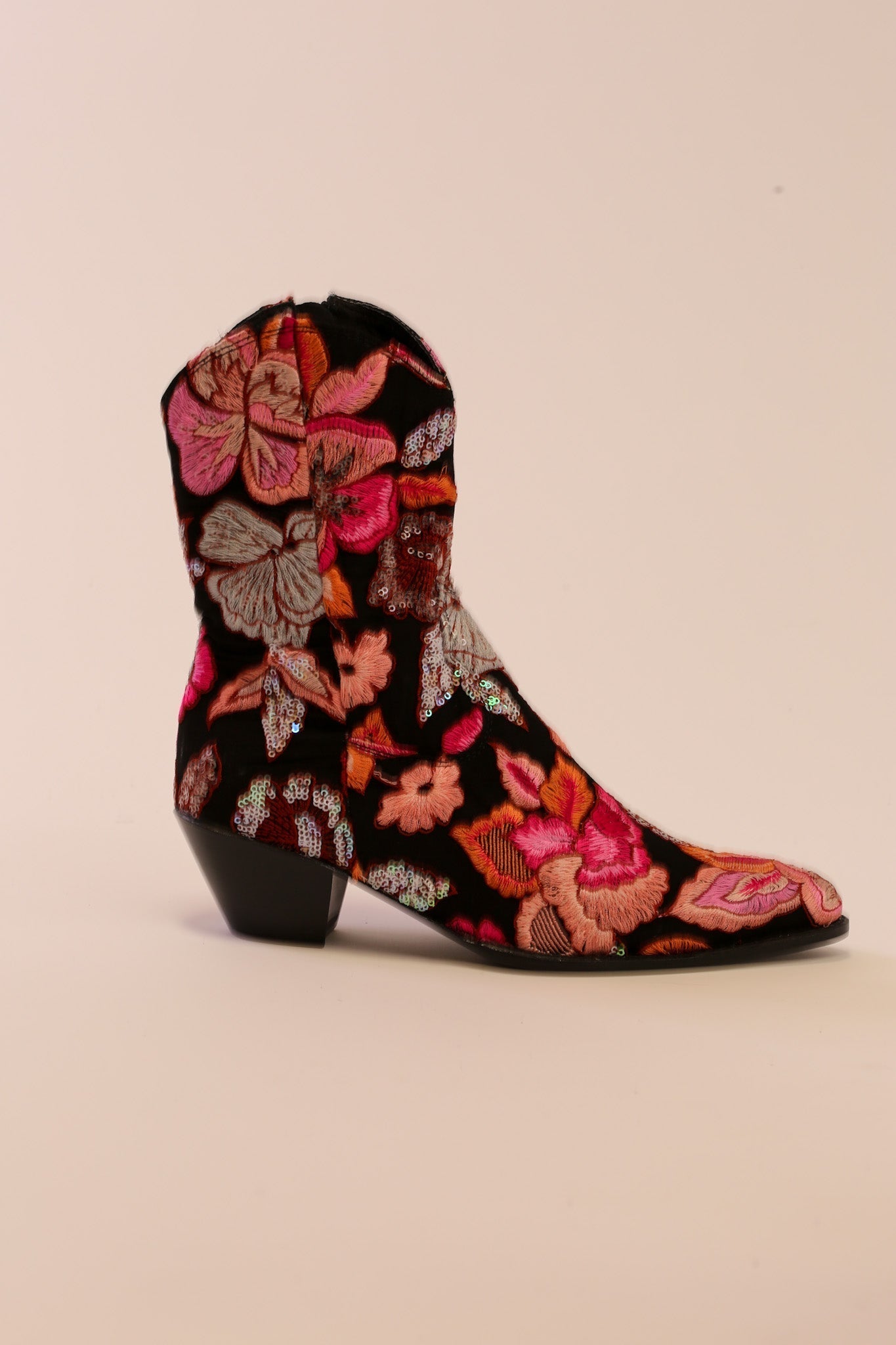 FLOWER SEQUIN EMBROIDERED BOOTS LISA - MOMO STUDIO BERLIN - Berlin Concept Store - sustainable & ethical fashion