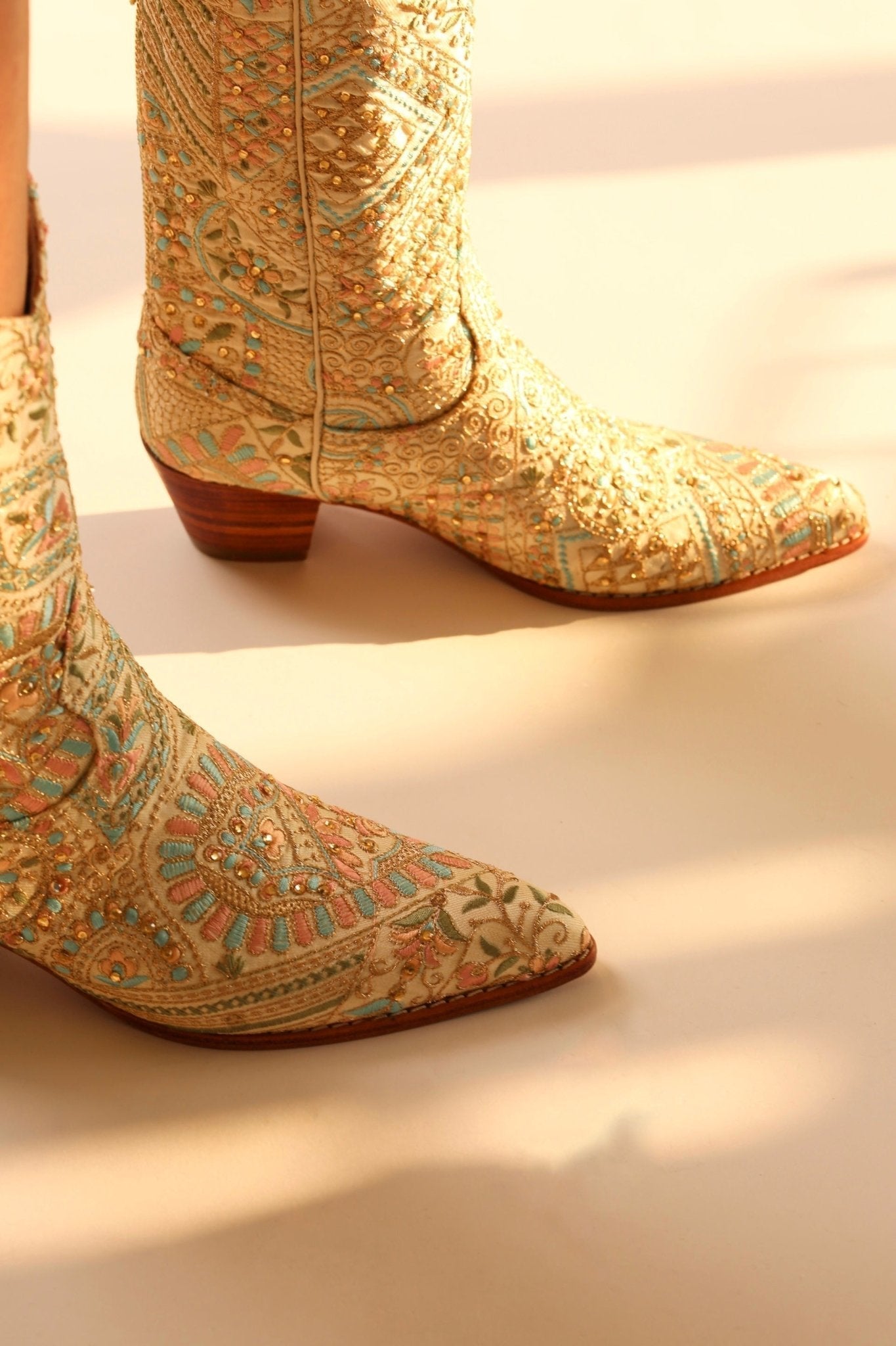 FLOWER SILK EMBROIDERED WESTERN BOOTS EMMAMIL - MOMO STUDIO BERLIN - Berlin Concept Store - sustainable & ethical fashion