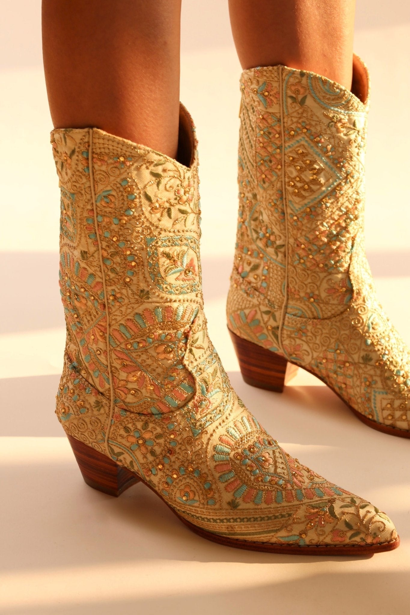 FLOWER SILK EMBROIDERED WESTERN BOOTS EMMAMIL - MOMO STUDIO BERLIN - Berlin Concept Store - sustainable & ethical fashion