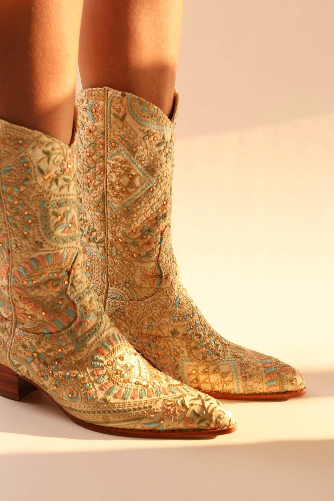 FLOWER SILK EMBROIDERED WESTERN BOOTS EMMAMIL - MOMO STUDIO BERLIN - Berlin Concept Store - sustainable & ethical fashion