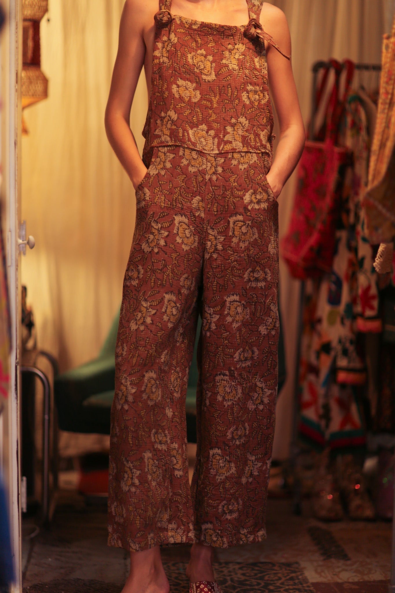 FREYA EMBROIDERED KANTHA BROWN FLORAL - MOMO STUDIO BERLIN - Berlin Concept Store - sustainable & ethical fashion