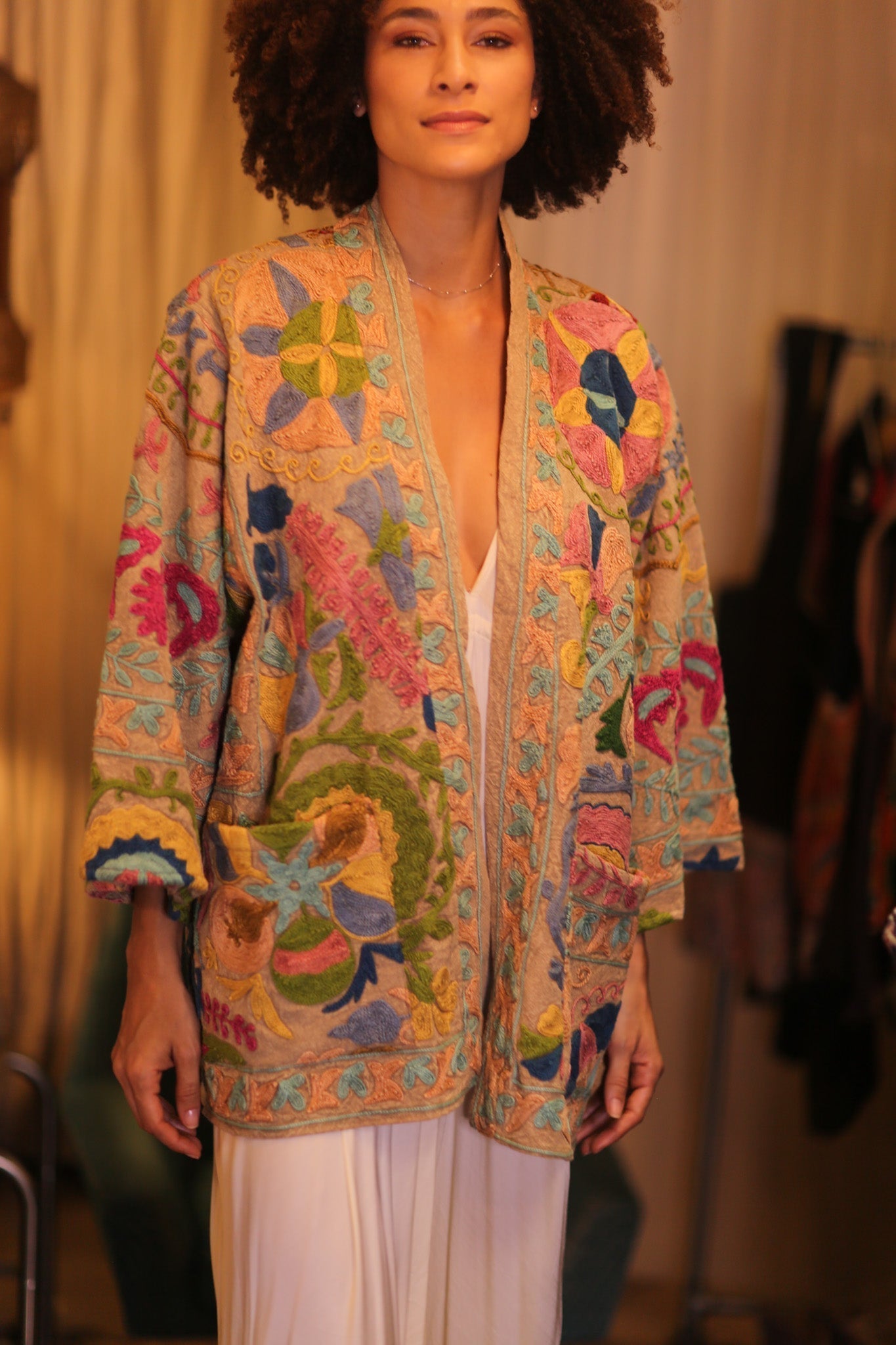 GINEVRA EMBROIDERED SUZANI KIMONO MONTY ENCANTO - MOMO STUDIO BERLIN - Berlin Concept Store - sustainable & ethical fashion