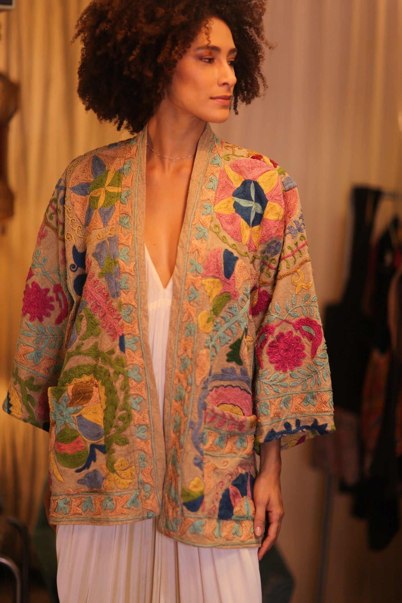 GINEVRA EMBROIDERED SUZANI KIMONO MONTY ENCANTO - MOMO STUDIO BERLIN - Berlin Concept Store - sustainable & ethical fashion
