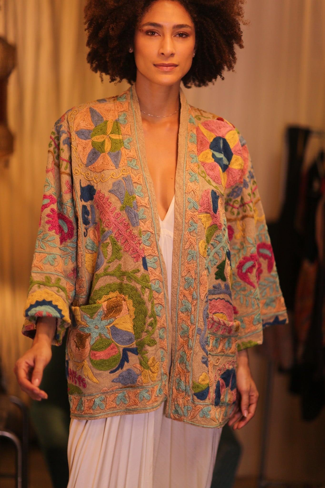 GINEVRA EMBROIDERED SUZANI KIMONO MONTY ENCANTO - MOMO STUDIO BERLIN - Berlin Concept Store - sustainable & ethical fashion