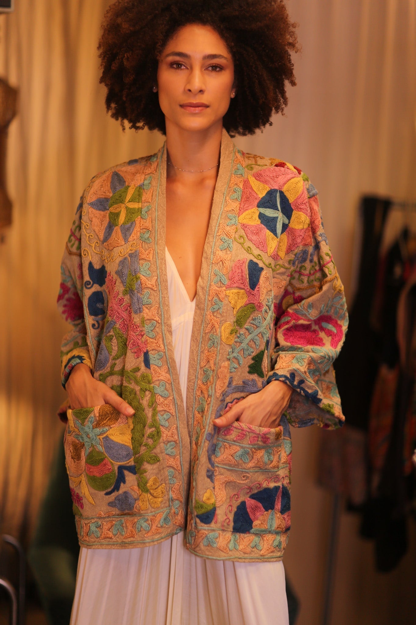 GINEVRA EMBROIDERED SUZANI KIMONO MONTY ENCANTO - MOMO STUDIO BERLIN - Berlin Concept Store - sustainable & ethical fashion