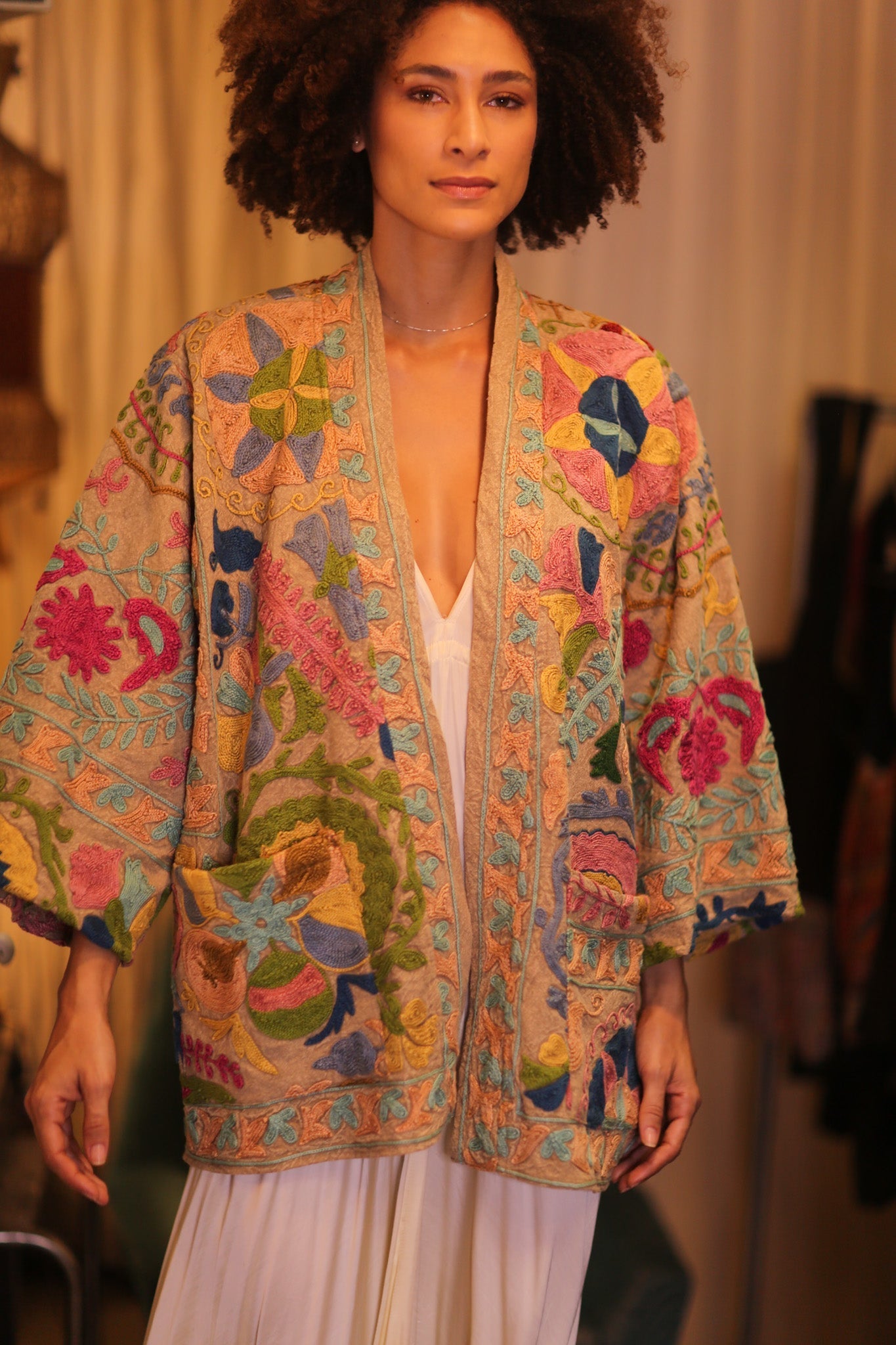 GINEVRA EMBROIDERED SUZANI KIMONO MONTY ENCANTO - MOMO STUDIO BERLIN - Berlin Concept Store - sustainable & ethical fashion