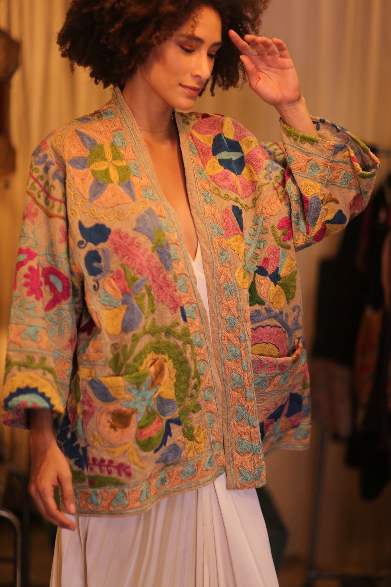 GINEVRA EMBROIDERED SUZANI KIMONO MONTY ENCANTO - MOMO STUDIO BERLIN - Berlin Concept Store - sustainable & ethical fashion