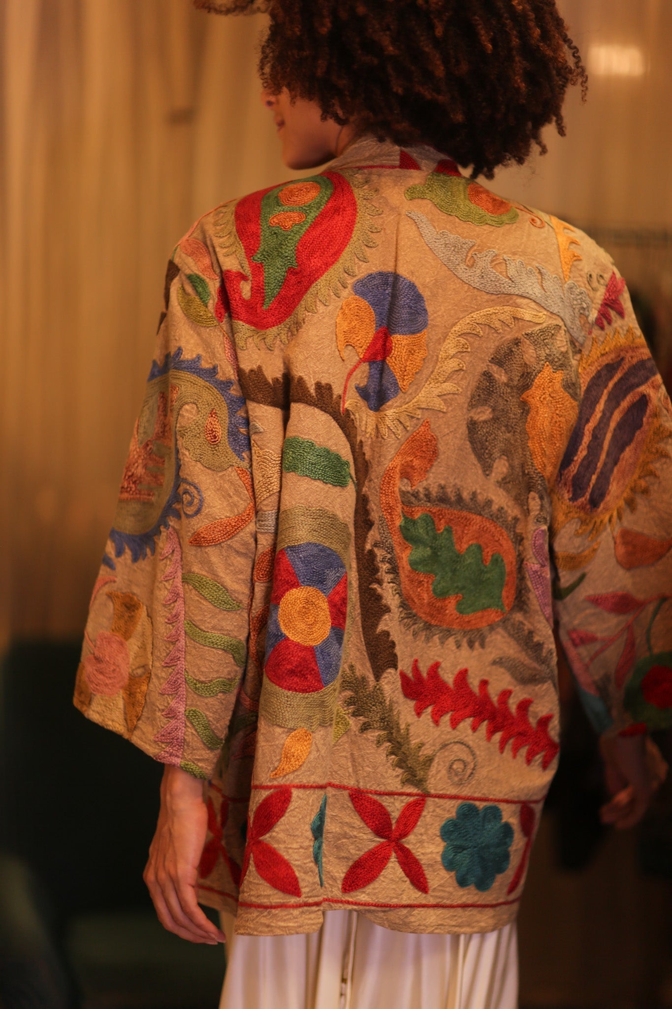 GINEVRA EMBROIDERED SUZANI KIMONO MONTY IXORA - MOMO STUDIO BERLIN - Berlin Concept Store - sustainable & ethical fashion