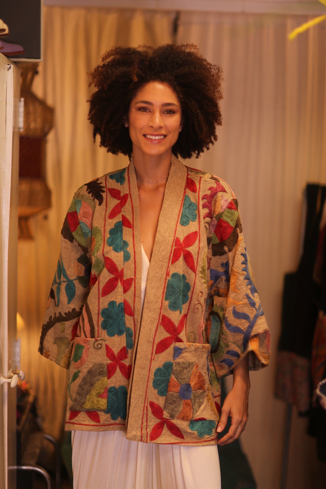 GINEVRA EMBROIDERED SUZANI KIMONO MONTY IXORA - MOMO STUDIO BERLIN - Berlin Concept Store - sustainable & ethical fashion