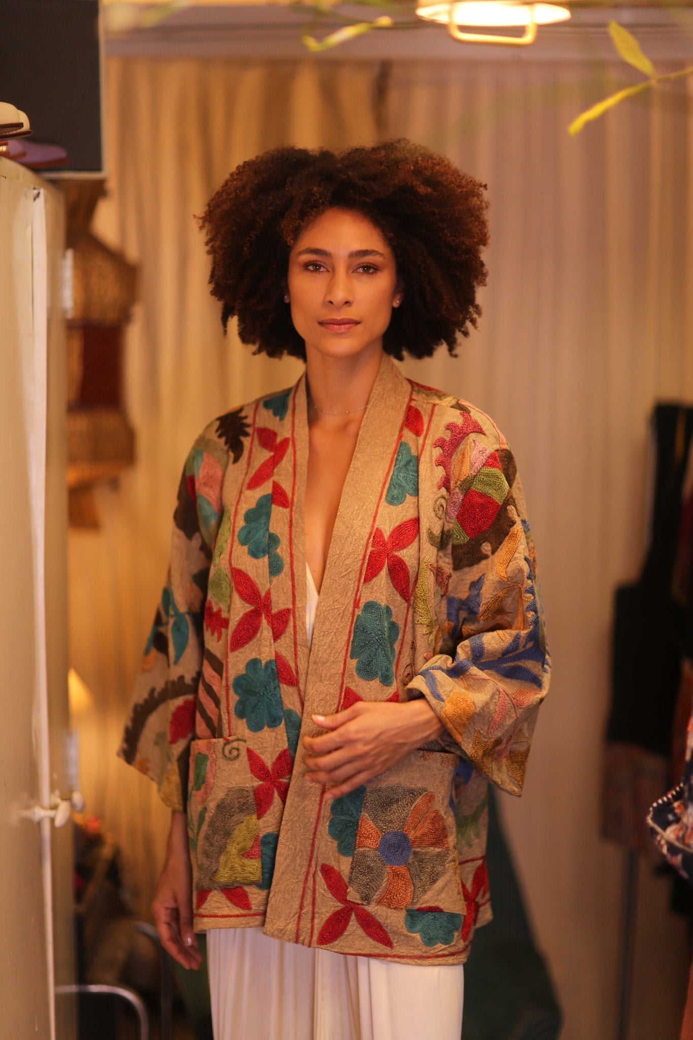 GINEVRA EMBROIDERED SUZANI KIMONO MONTY IXORA - MOMO STUDIO BERLIN - Berlin Concept Store - sustainable & ethical fashion
