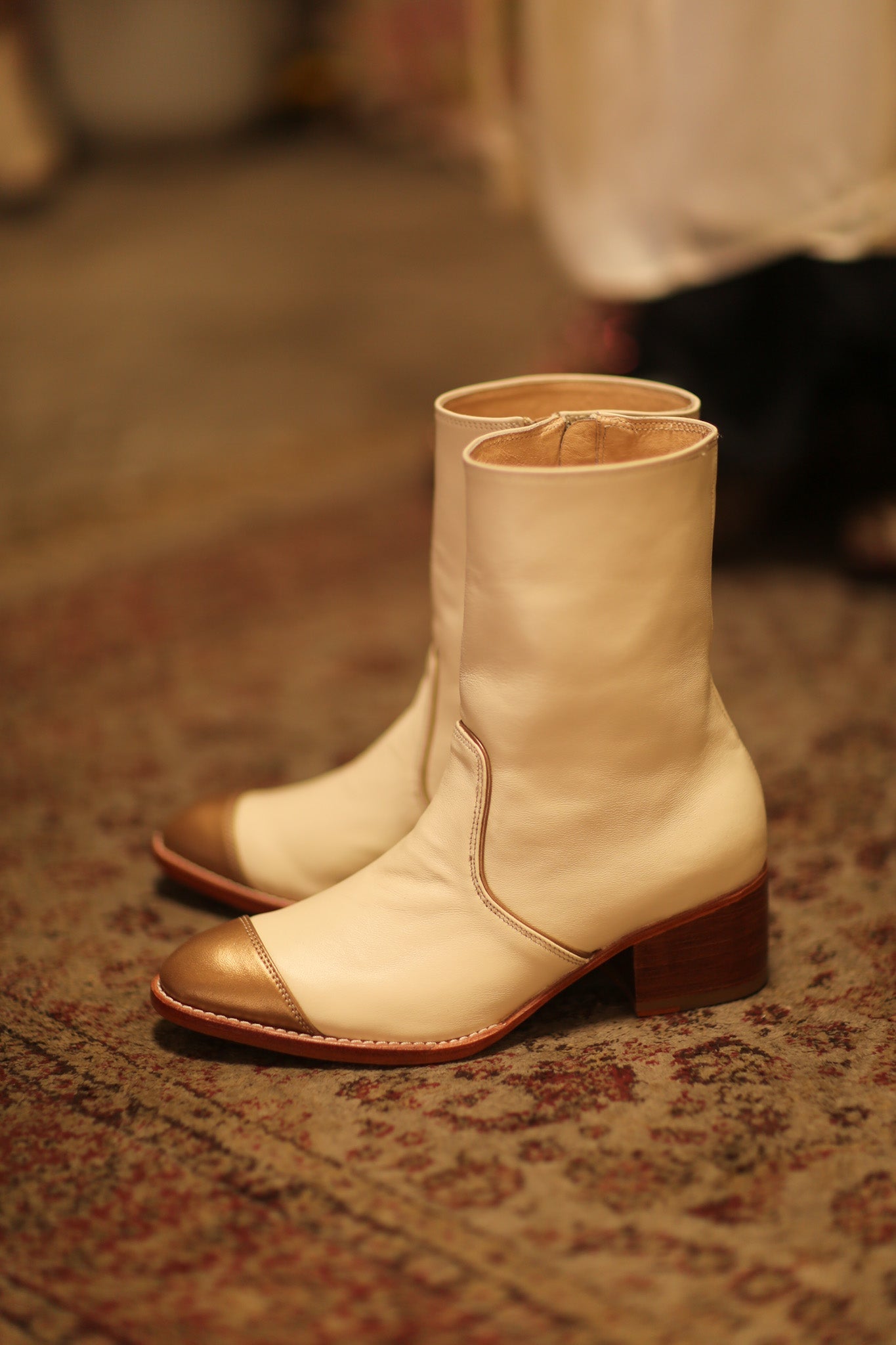 GOLD CAP CREAM BOOTS REYAL - MOMO STUDIO BERLIN - Berlin Concept Store - sustainable & ethical fashion