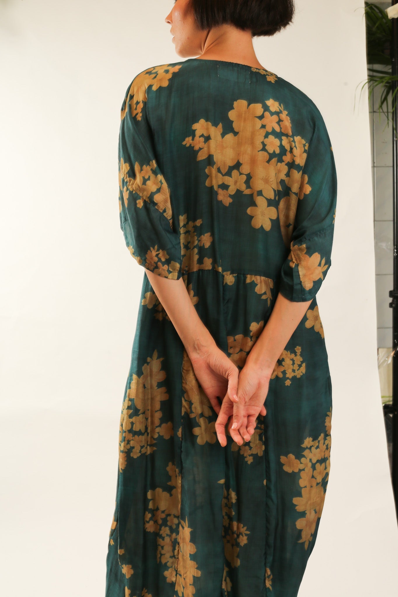 GREEN FLORAL PRINT KAFTAN DRESS GALLERY - MOMO STUDIO BERLIN - Berlin Concept Store - sustainable & ethical fashion